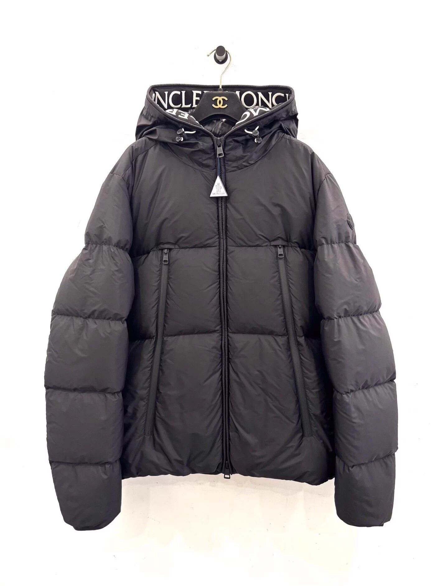 Moncler Moncler Montcla Men's Black Side Logo Puffer Jacket Size US L / EU 52-54 / 3 - 1 Thumbnail