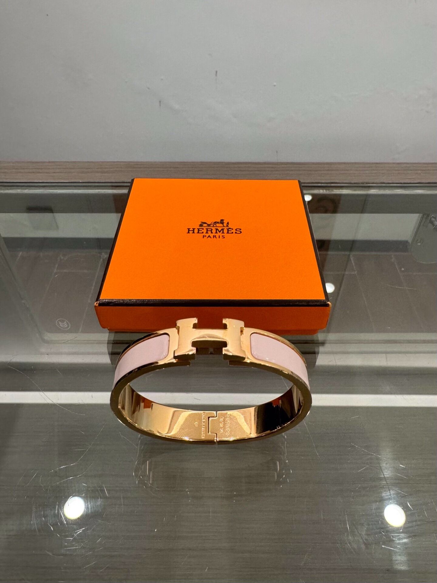 Hermes Hermes Clic H Enamel Gold Bracelet Size ONE SIZE - 1 Thumbnail