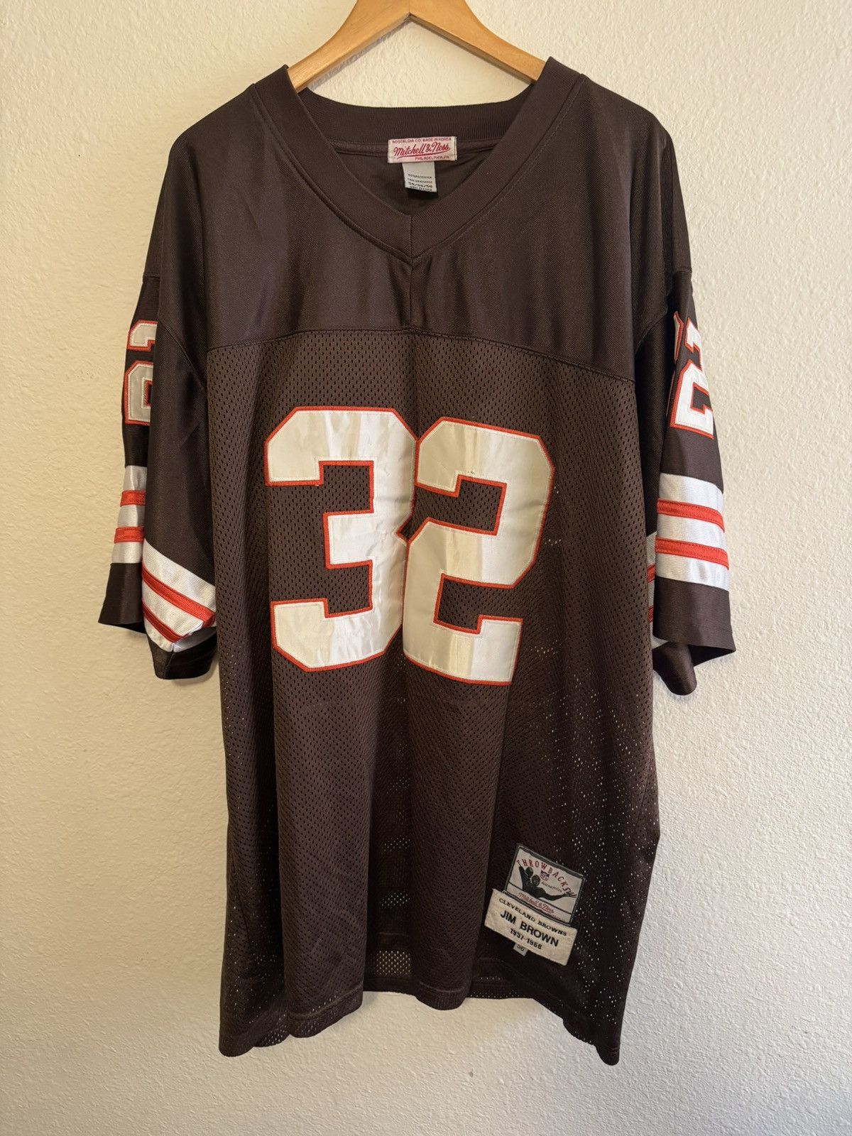Mitchell & Ness Mitchell & Ness Jim Brown Cleveland Browns 1964 Size US XL / EU 56 / 4 - 1 Thumbnail