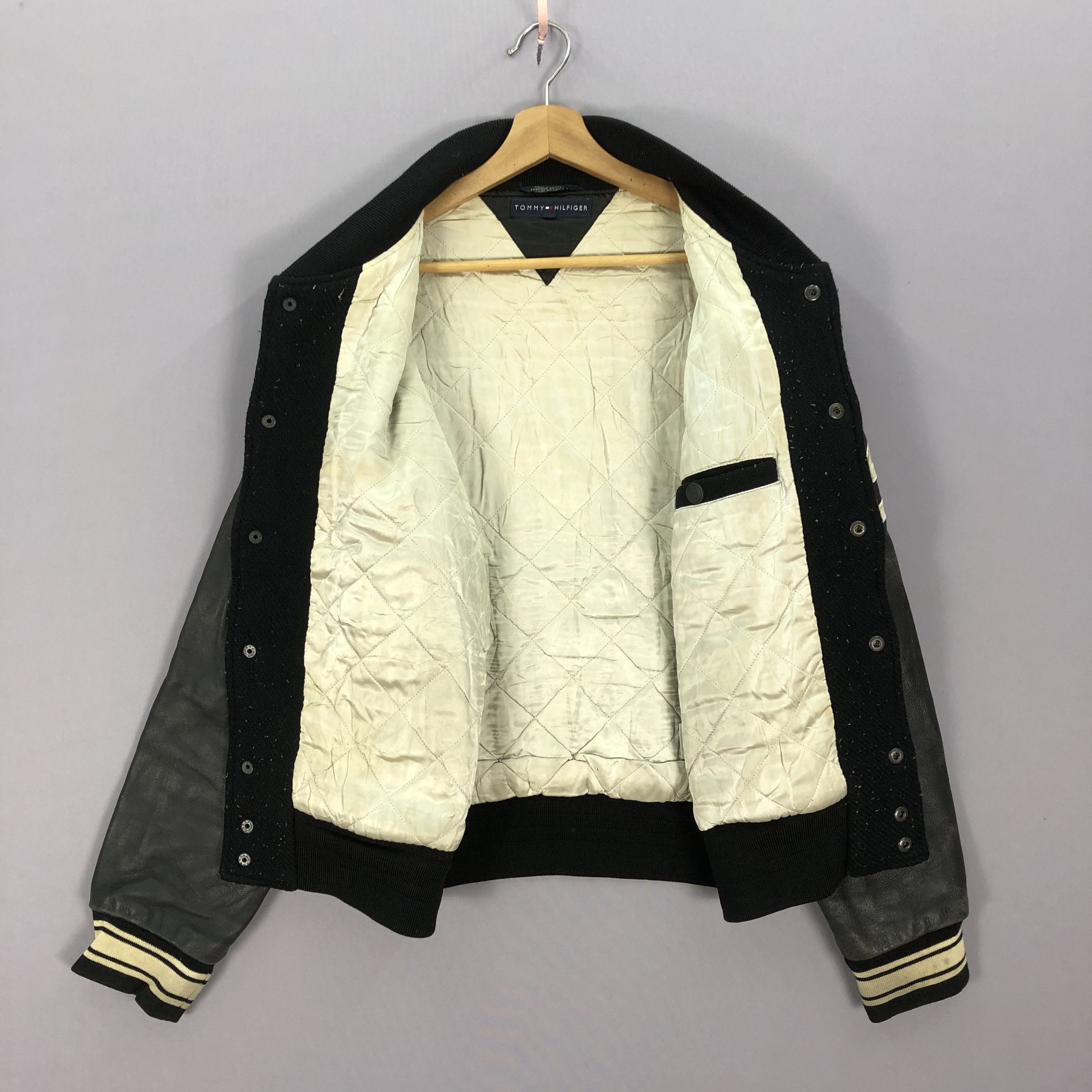 Tommy Hilfiger × Vintage Vintage Tommy Hilfiger Varsity Jacket Baseball Jacket Size US L / EU 52-54 / 3 - 7 Thumbnail