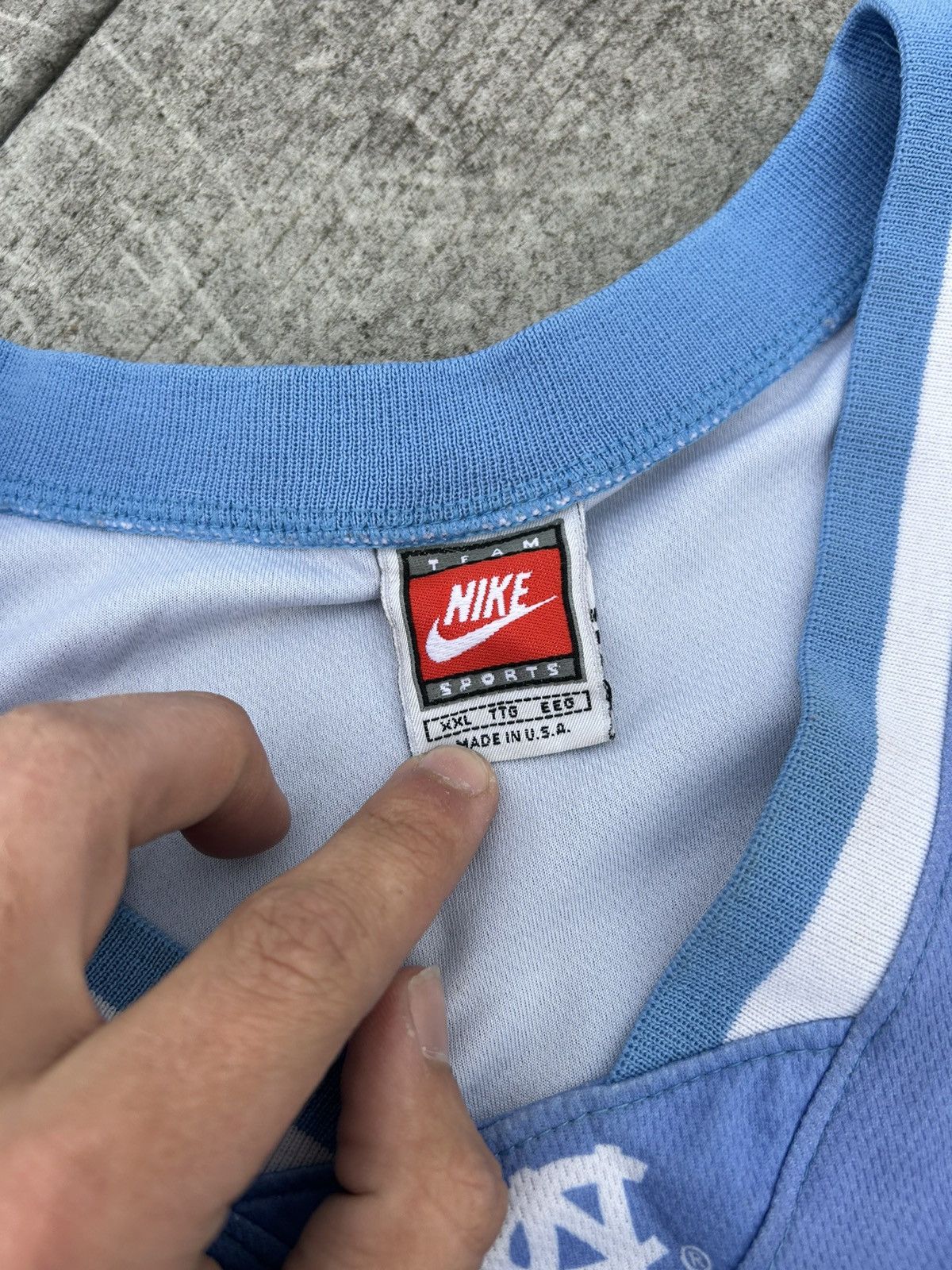 Jordan Brand × Nike × Vintage Vintage Nike UNC basketball jersey Size US XXL / EU 58 / 5 - 2 Thumbnail