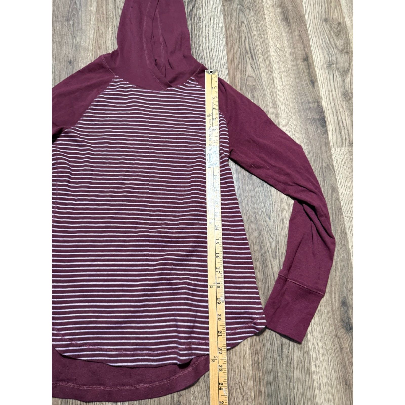 Eddie Bauer Eddie Bauer Shirt Women's Size Small Red White Striped Long Sleeve Shirt Size S / US 4 / IT 40 - 5 Thumbnail