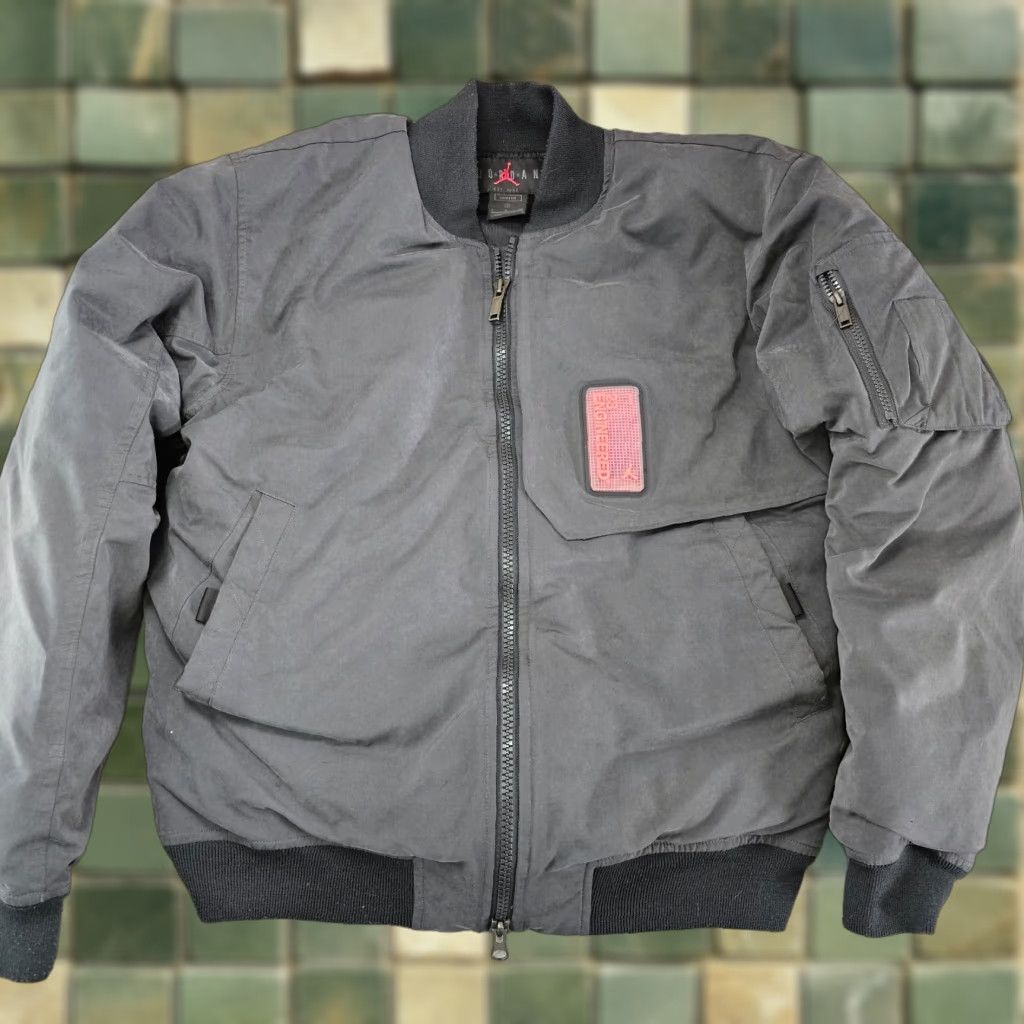 Jordan Brand Jordan Jacket Mens Small Off Noir Black Infrared Engineered MA-1 Puffer Down Size US S / EU 44-46 / 1 - 1 Thumbnail