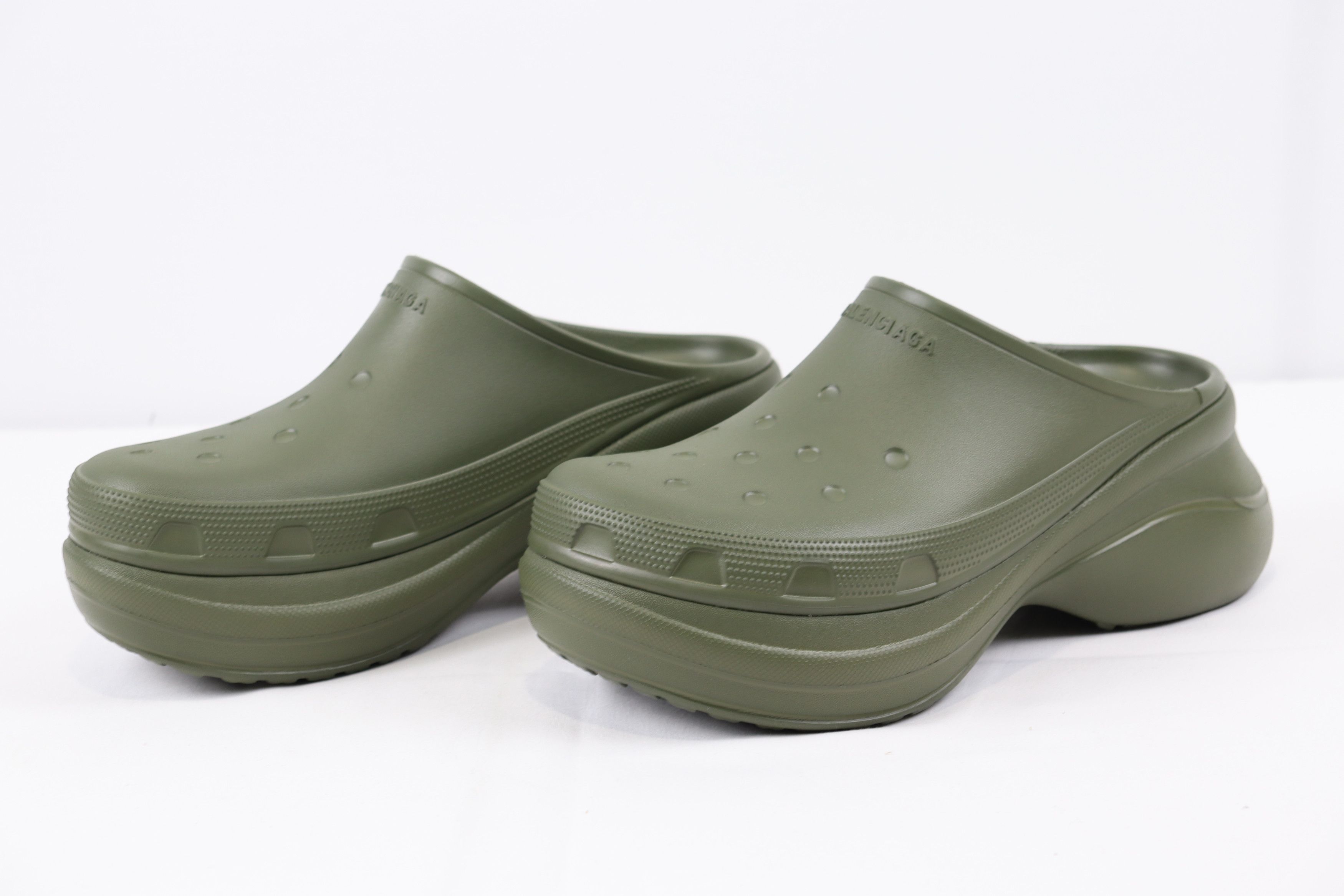 Balenciaga × Crocs o1rshd1 Crocs Mule / Slip On Clogs in Kaki / Khaki Size US 11 / EU 44 - 6 Thumbnail