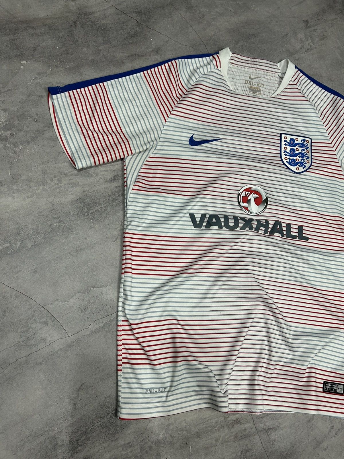 Nike ENGLAND JERSEY TRAINING SHIRT NIKE soccer jersey Size US L / EU 52-54 / 3 - 3 Thumbnail