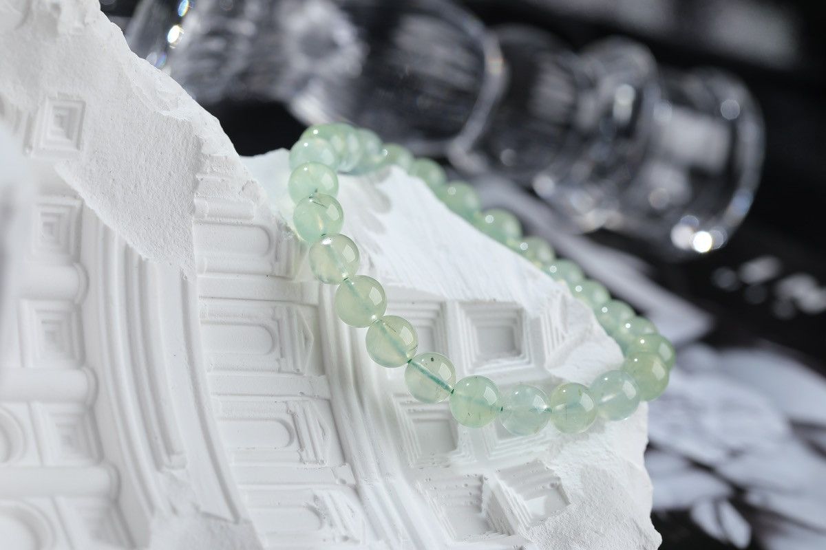 Other Peaceful Prehnite Bracelet Size ONE SIZE - 1 Thumbnail