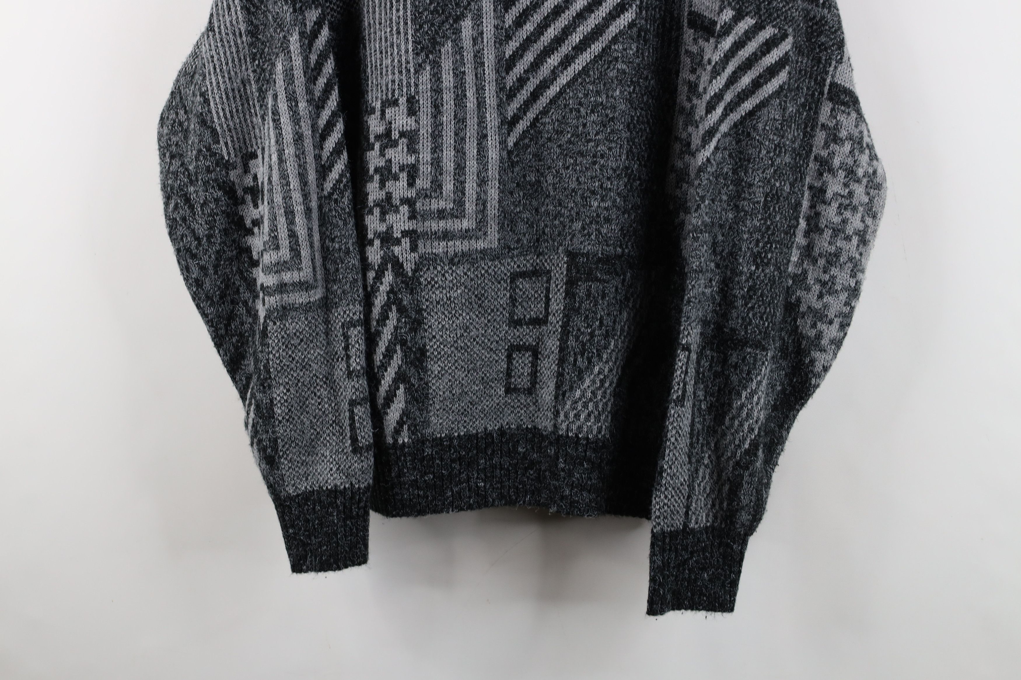 Vintage Vintage 90s Streetwear Geometric Knit Crewneck Sweater USA Size US L / EU 52-54 / 3 - 3 Thumbnail