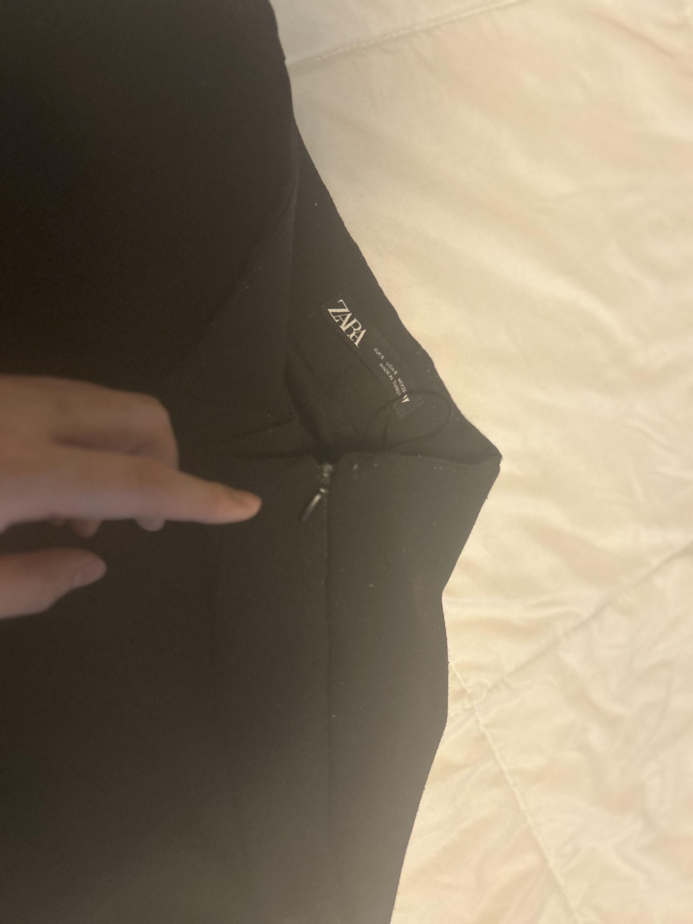 Zara Zara black Mini-skirt with slit size Size 27" / US 4 / IT 40 - 4 Thumbnail