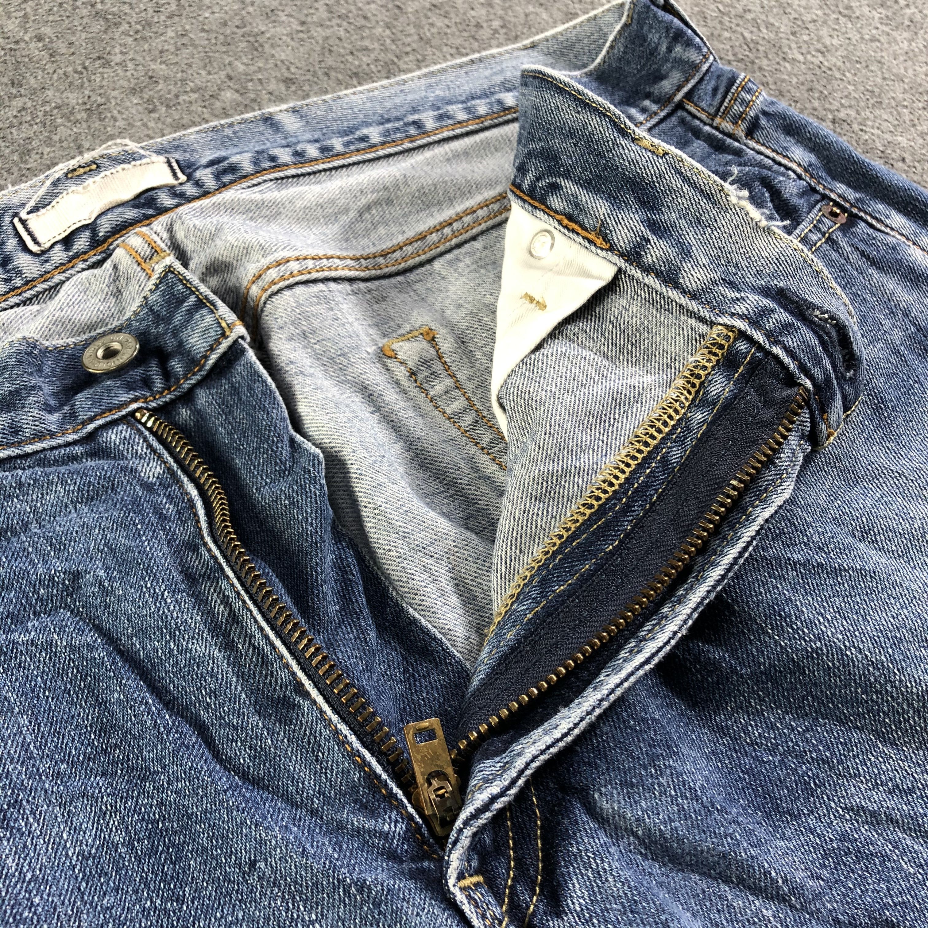 Uniqlo Blue Wash Uniqlo Selvedge Jeans-J2990 Size US 39 - 6 Thumbnail