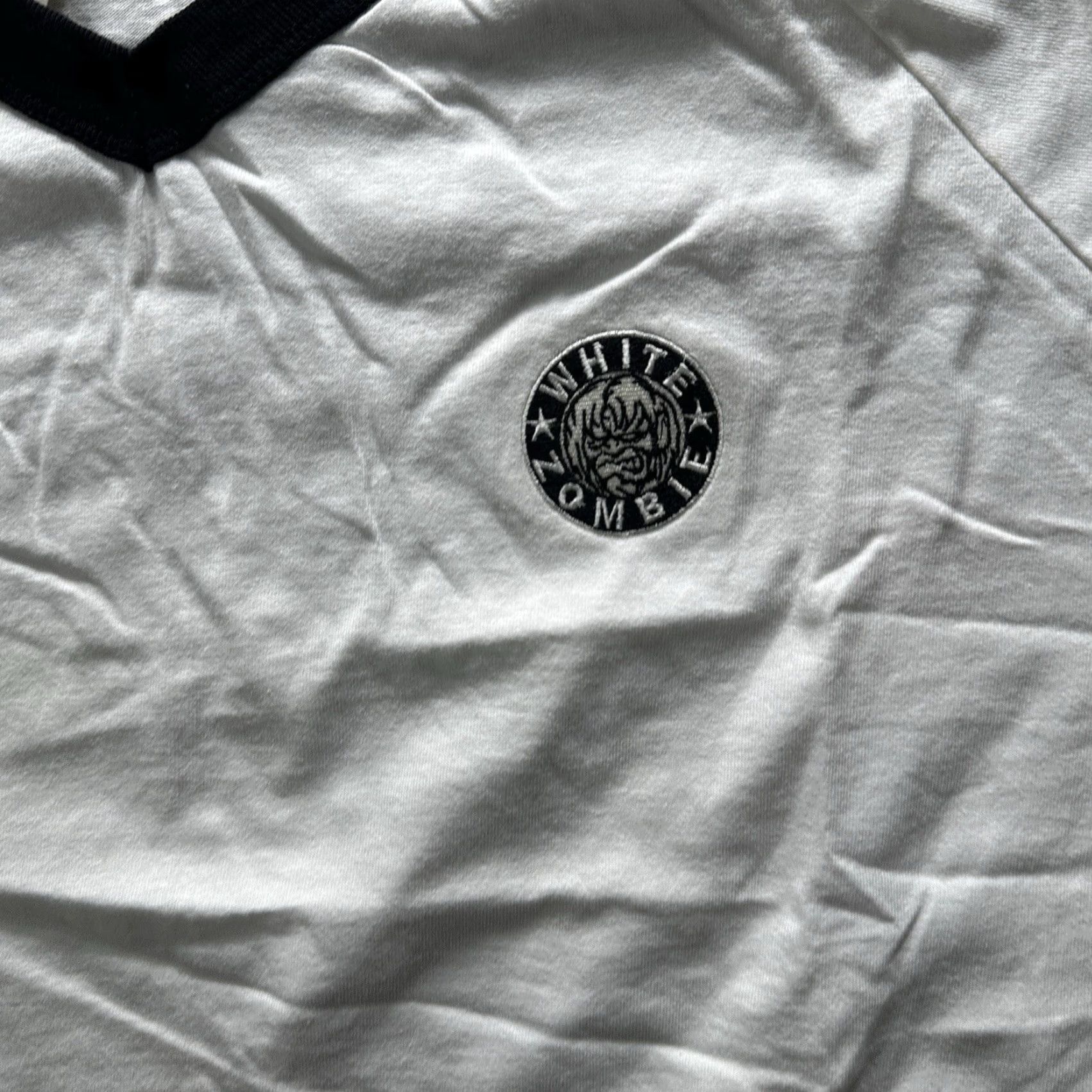 Vintage VINTAGE Giant White T-Shirt Mens XL Embroidered Rob Zombie 90s Ringer Tee Shirt White Giant Mens XL Embroidered Rob Zombie 1990s 90s Size US XL / EU 56 / 4 - 6 Thumbnail