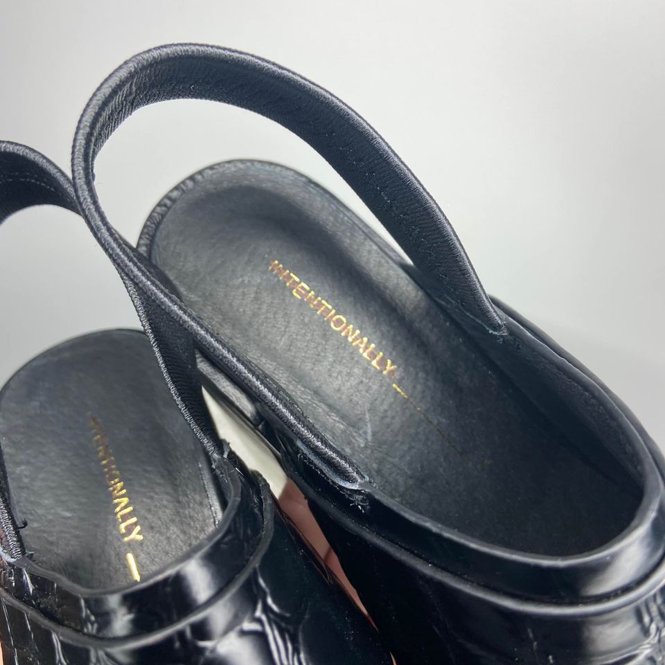 INTENTIONALLY BLANK Intentionally Blank Moonbeam Embossed Strap Heel Mules Size US 6 / IT 36 - 3 Thumbnail