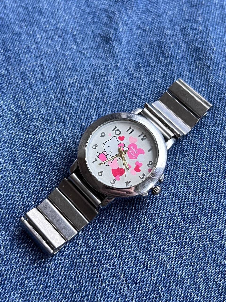 Japanese Brand × Vintage Vintage Japanese style Hello Kitty Watch Futuristic Steel Size ONE SIZE - 8 Thumbnail