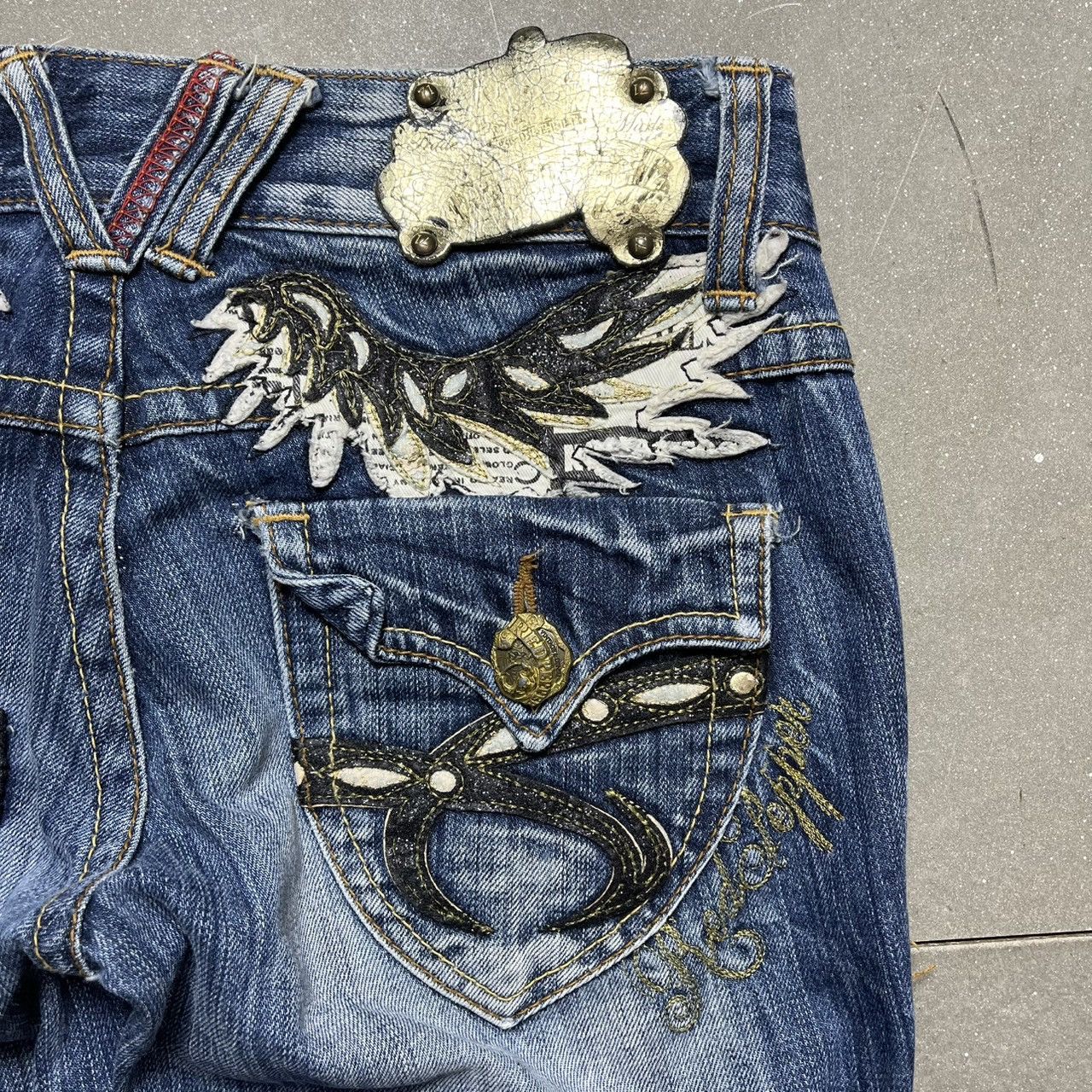 If Six Was Nine × Japanese Brand × Le Grande Bleu (L.G.B.) Red Pepper Wings Flare Jeans Size 30" / US 8 / IT 44 - 11 Thumbnail