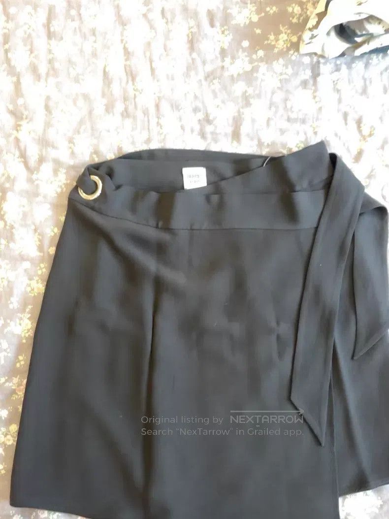 Hermes Hermes Black Silk Skirt 100% Mulberry Silk with Gold Buckl Size 24" / US 00 / IT 34 - 1 Thumbnail