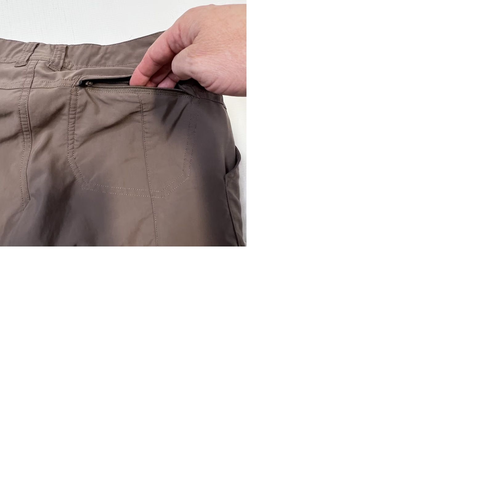 Patagonia Patagonia Bermuda Shorts Greenish Brown Women’s Sz 4 Lightweight Nylon Polyester Pockets Logo Activewear Casual Outdoor Size 27" / US 4 / IT 40 - 9 Thumbnail