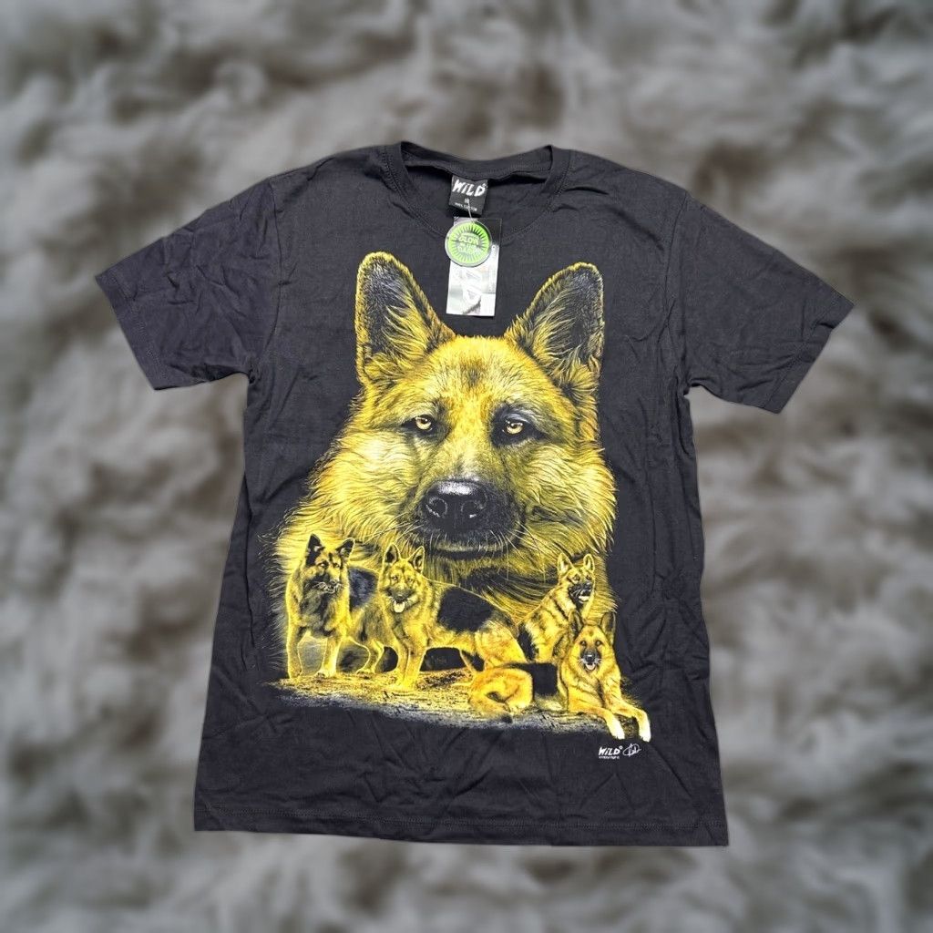 Vintage VINTAGE 90s The Mountain Wild German Shepherd Glow In The Dark T Shirt Mens M Size US M / EU 48-50 / 2 - 1 Thumbnail