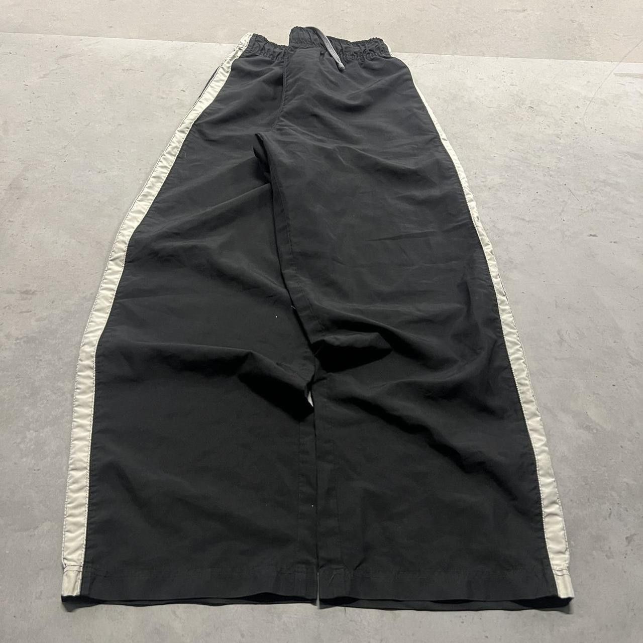 Vintage Vintage Y2K/2000s Baggy Striped Track pants with adjustable waistband and drawstrings! Size US 32 / EU 48 - 2 Thumbnail