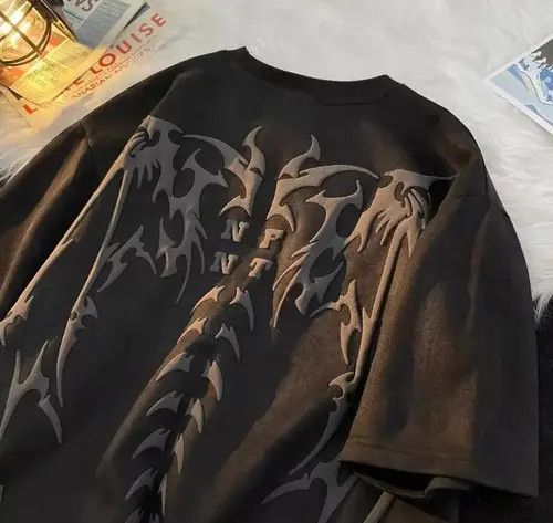 VIBE retro bone wing printed graphic T-shirt Size US M / EU 48-50 / 2 - 5 Thumbnail
