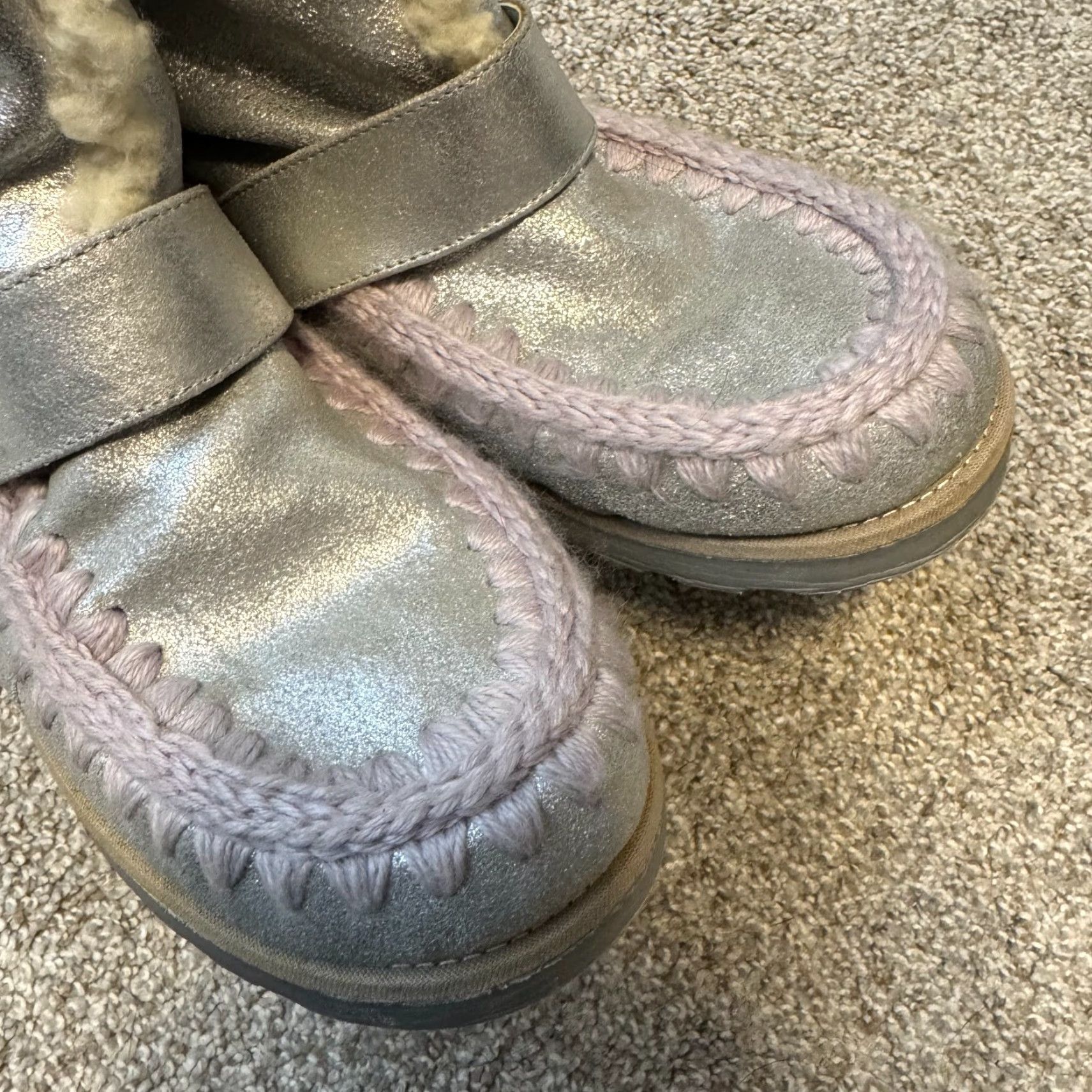 Nine West VINTAGE Nine West Snow Boot Women 7 Silver Leather Sherpa Fur Lined Y2K 90s Winter Boots Size US 7 / IT 37 - 7 Thumbnail