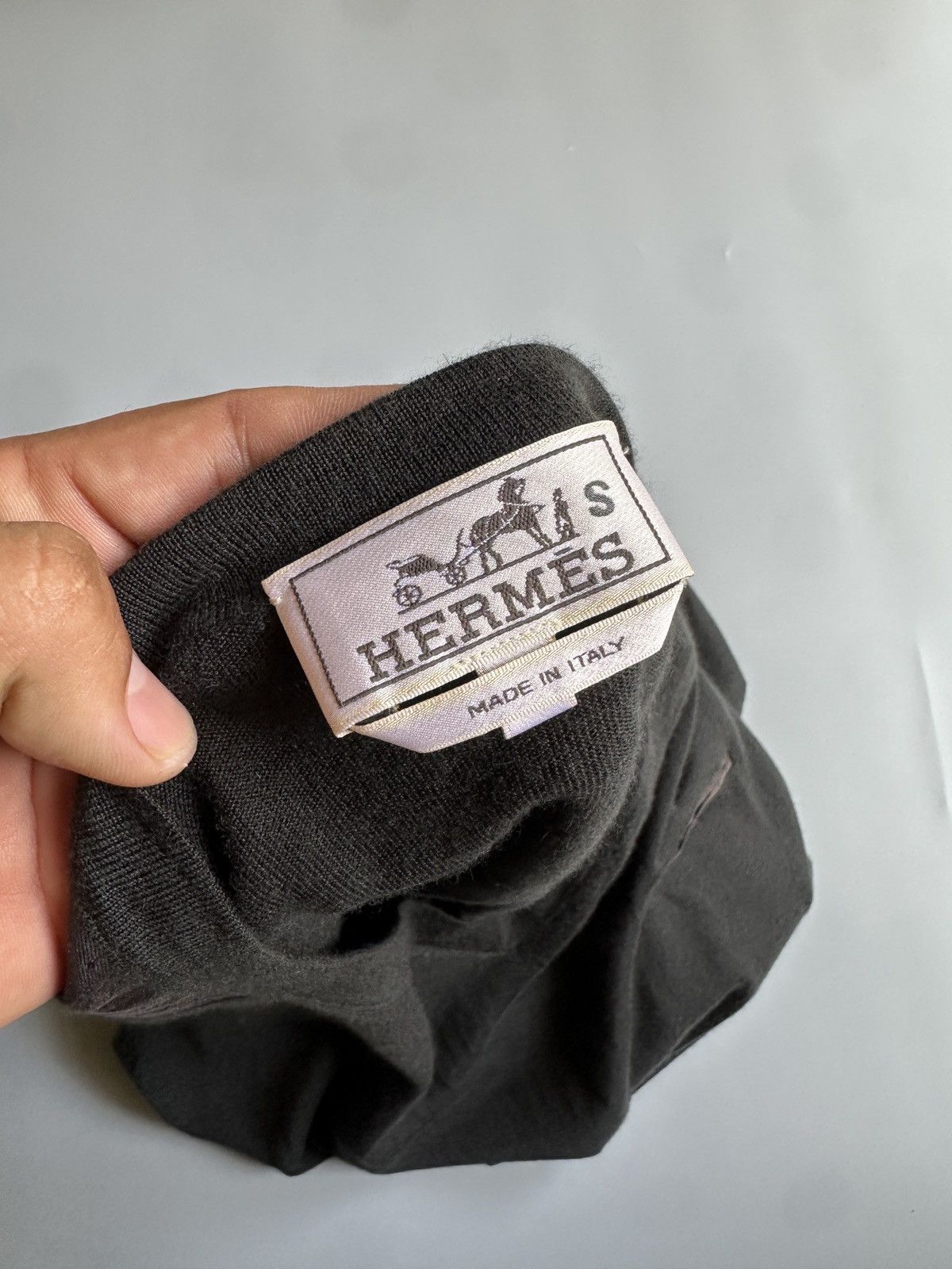 Hermes Hermes v neck sweater Size US L / EU 52-54 / 3 - 4 Thumbnail
