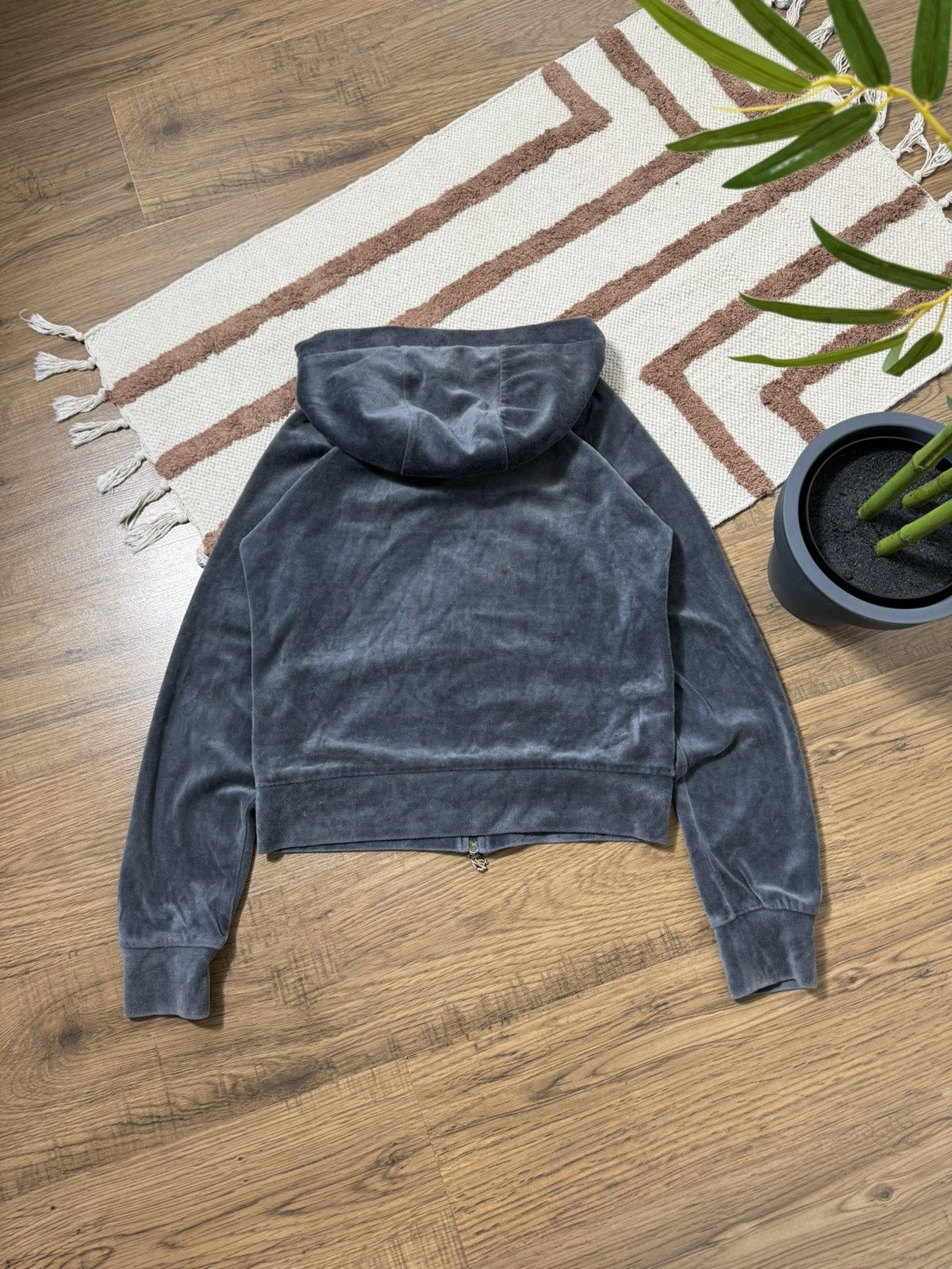 Roberto Cavalli VINTAGE ROBERTO CAVALLI VELOUR ZIP HOODIE Size M / US 6-8 / IT 42-44 - 8 Thumbnail