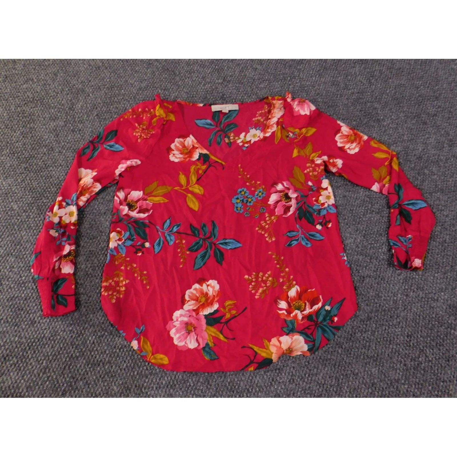 Loft LOFT Blouse Womens Small Red Floral Long Sleeve V-Neck Lightweight Top Size S / US 4 / IT 40 - 2 Thumbnail