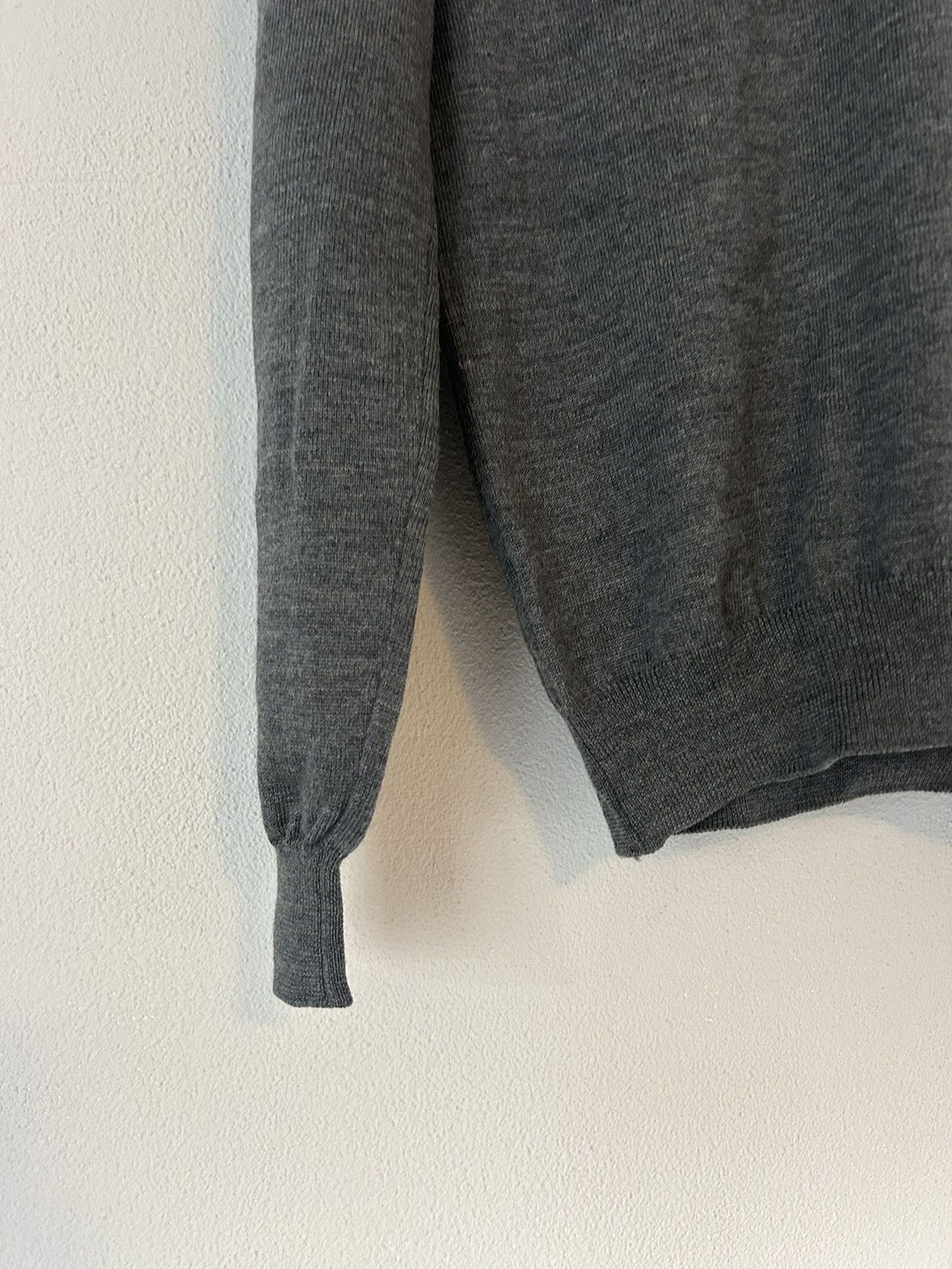 Gucci Grey V-Neck Wool Sweater with Web Arm Detail Size US M / EU 48-50 / 2 - 7 Thumbnail