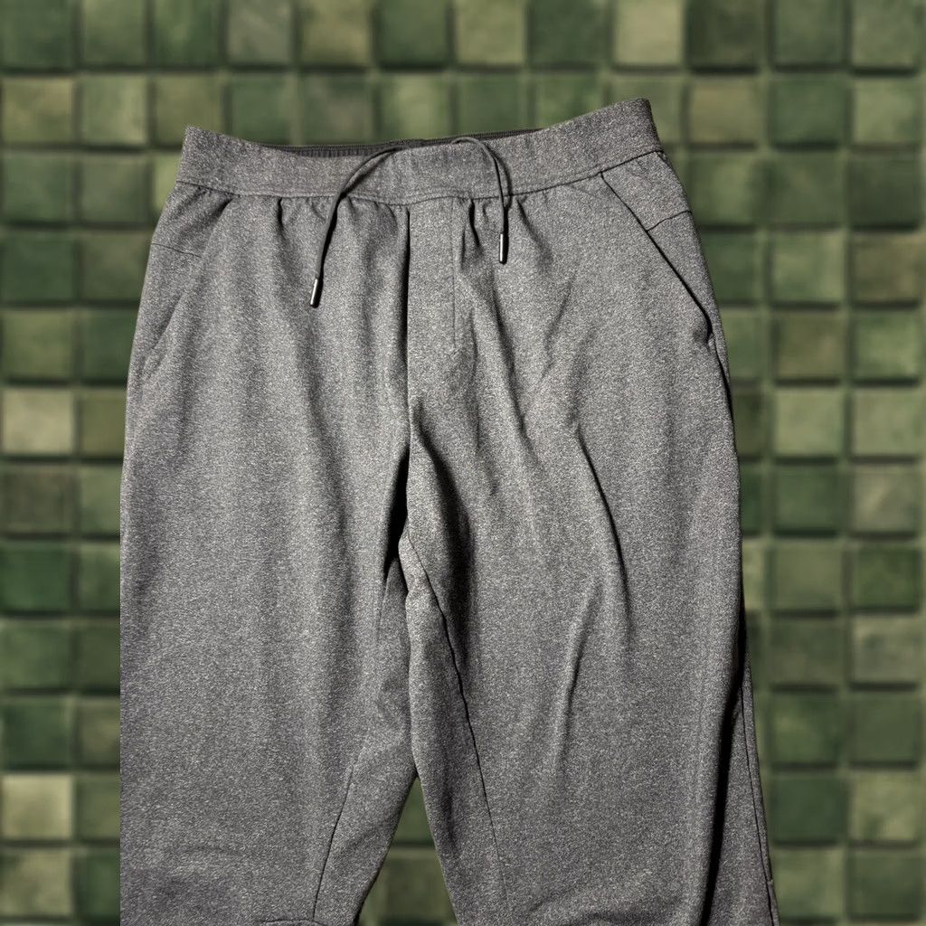 Lululemon Lululemon ABC Jogger Mens Gray Tapered Athletic Sweatpants LM5569S Size US 33 - 1 Thumbnail