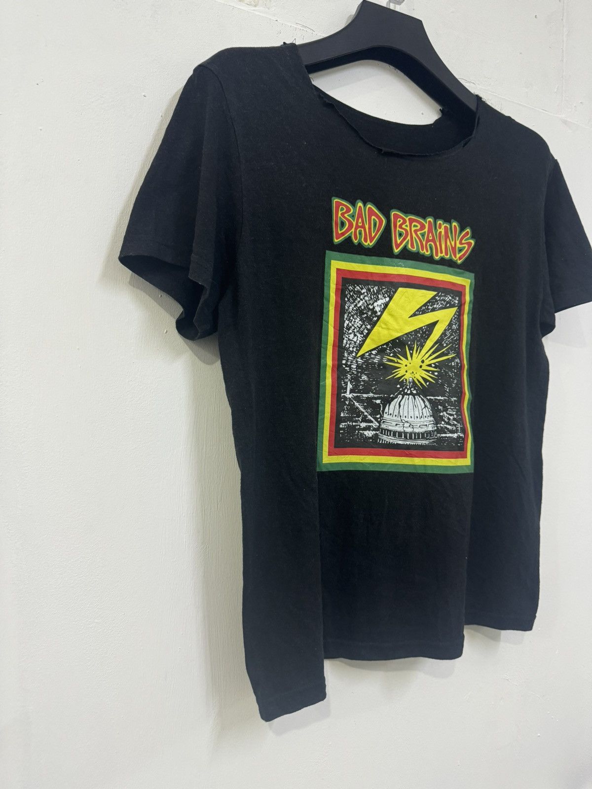 Band Tees 💥DISTRESSED COLLAR BAD BRAIN FLASH HARDCORE PUNK SHIRT Size US M / EU 48-50 / 2 - 2 Thumbnail