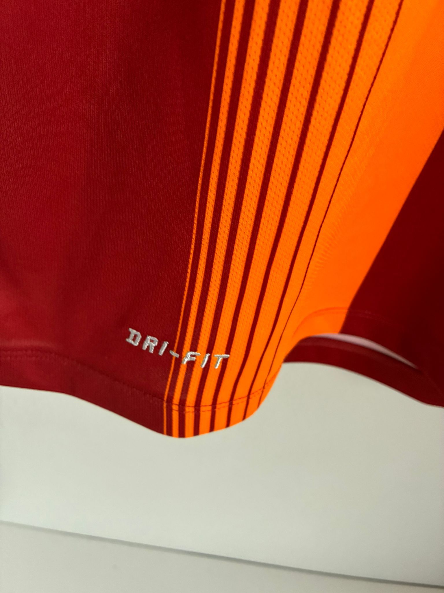 Nike Nike football tee Galatasaray FC 00s Jersey soccer Size US M / EU 48-50 / 2 - 6 Thumbnail