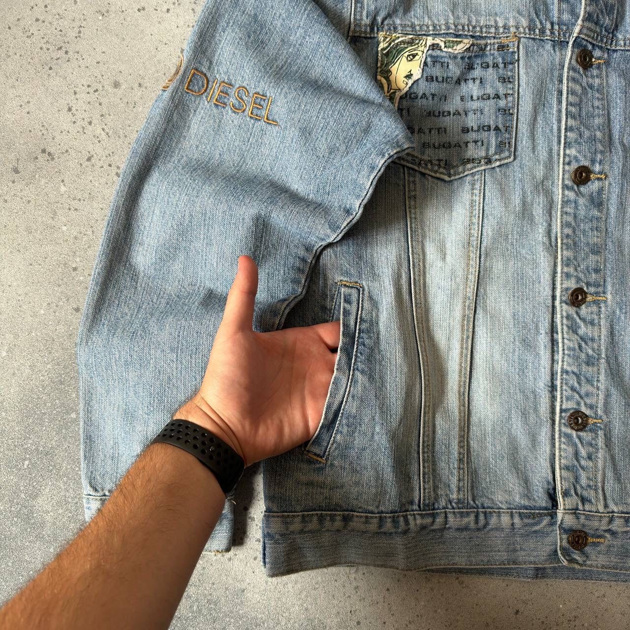 Diesel 🕷DIESEL VINTAGE BLUE WASHED DENIM PRINTED TRUCKER JACKET Size US XL / EU 56 / 4 - 7 Thumbnail