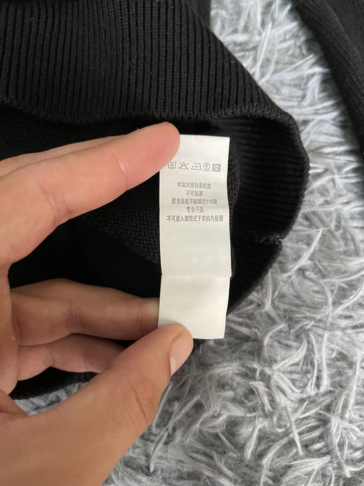 Christian Dior Monsieur × Dior 🐝 D Uniforms by Christian Dior bee logo minimalist sweater Size US M / EU 48-50 / 2 - 7 Thumbnail