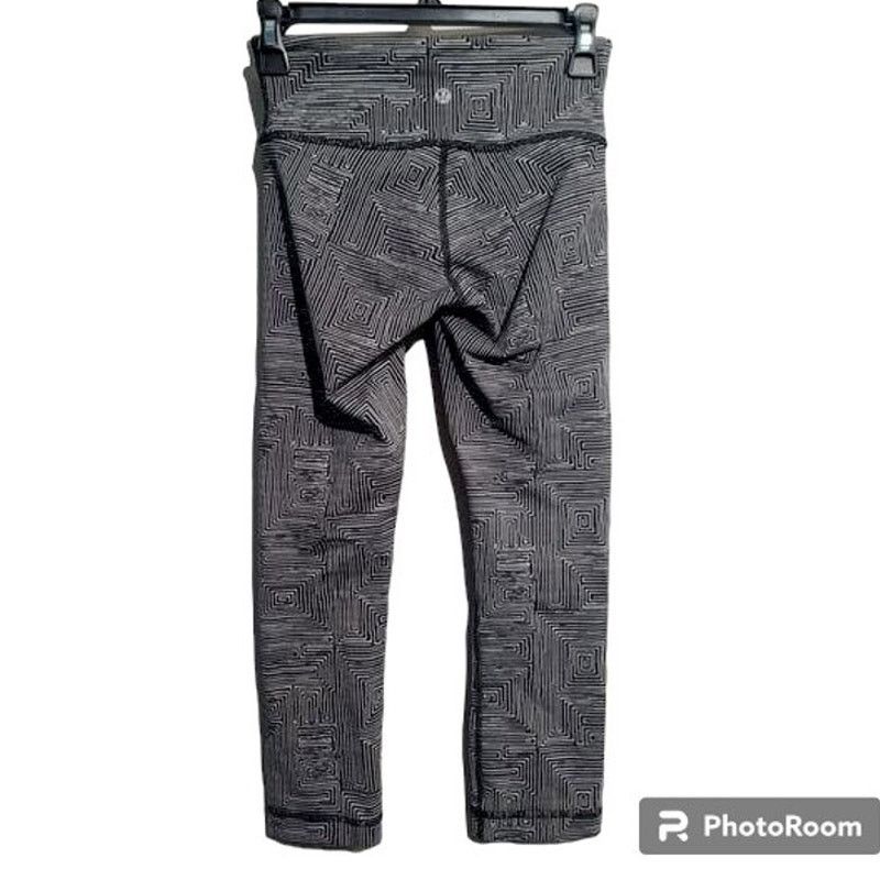 Lululemon Lululemon Wunder Under Crop Leggings Size 26" / US 2 / IT 38 - 2 Thumbnail