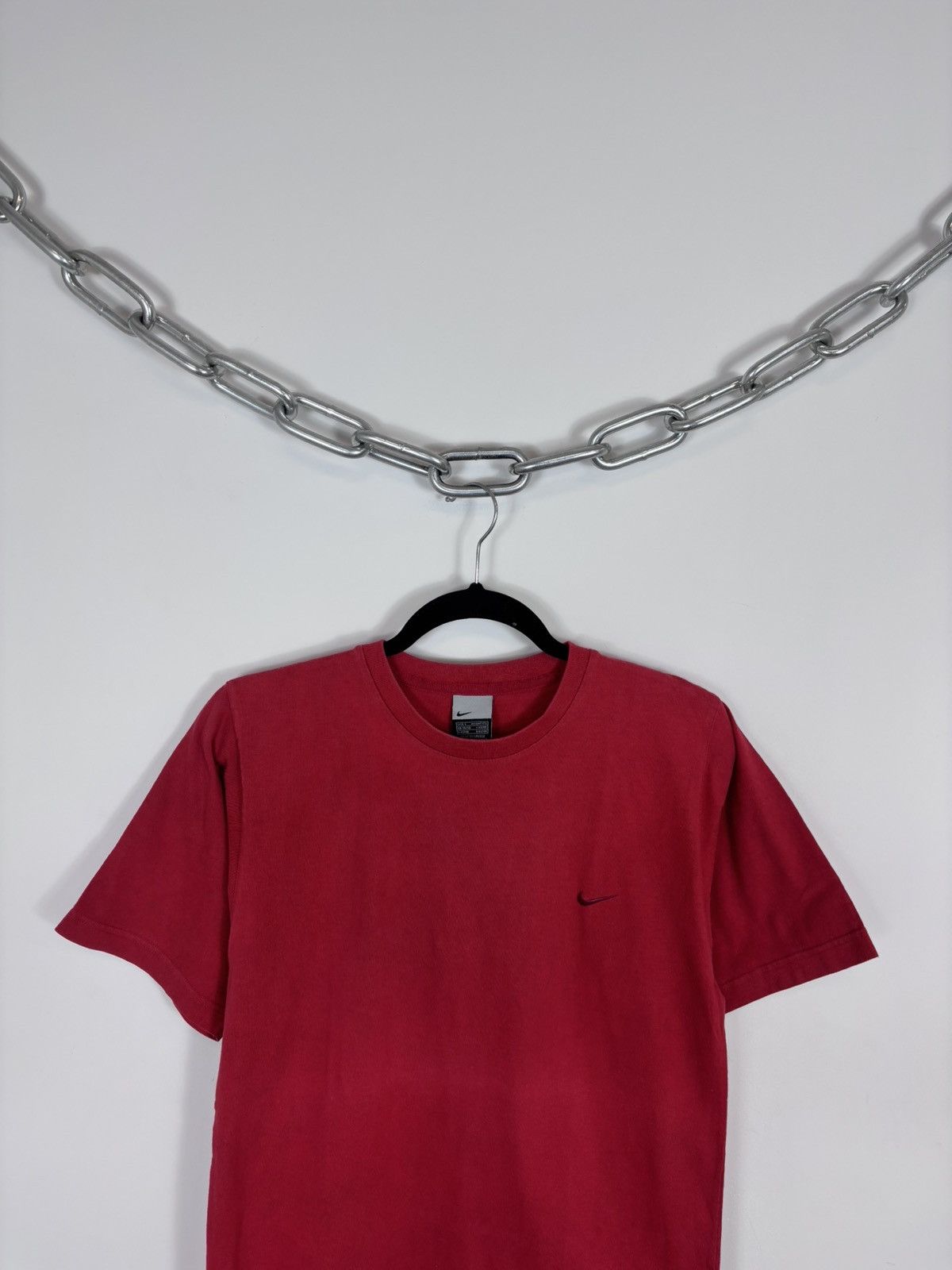 Nike Vintage Nike Y2K Red Swoosh Hype T-Shirt Tee Size US S / EU 44-46 / 1 - 2 Thumbnail