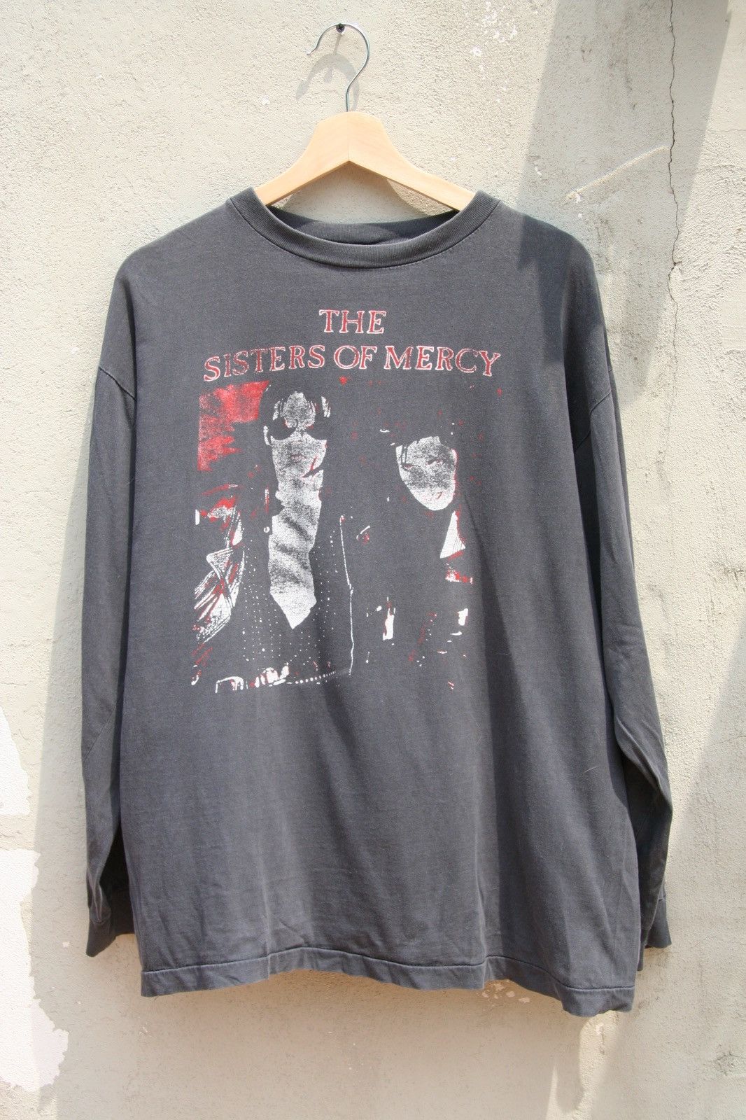 Band Tees The Sisters of Mercy – Red/Black Portrait Long Sleeve Size US L / EU 52-54 / 3 - 3 Thumbnail