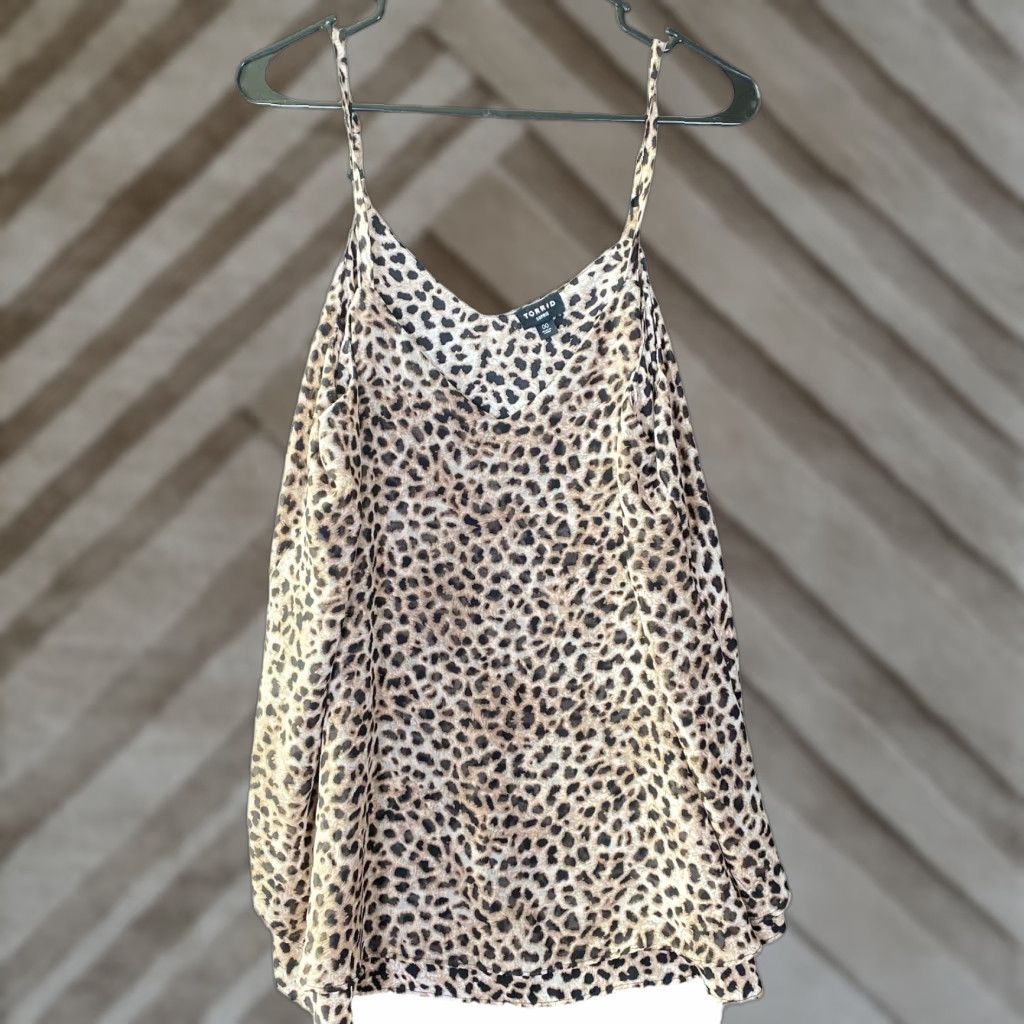 Torrid Torrid Blouse Black Animal Print Tank V-Neck Flowy 00 Womens Sleeveless Jersey Polyester Shirt Pattern Casual Women's Clothing Size XXS / US 00 / IT 34 - 1 Thumbnail