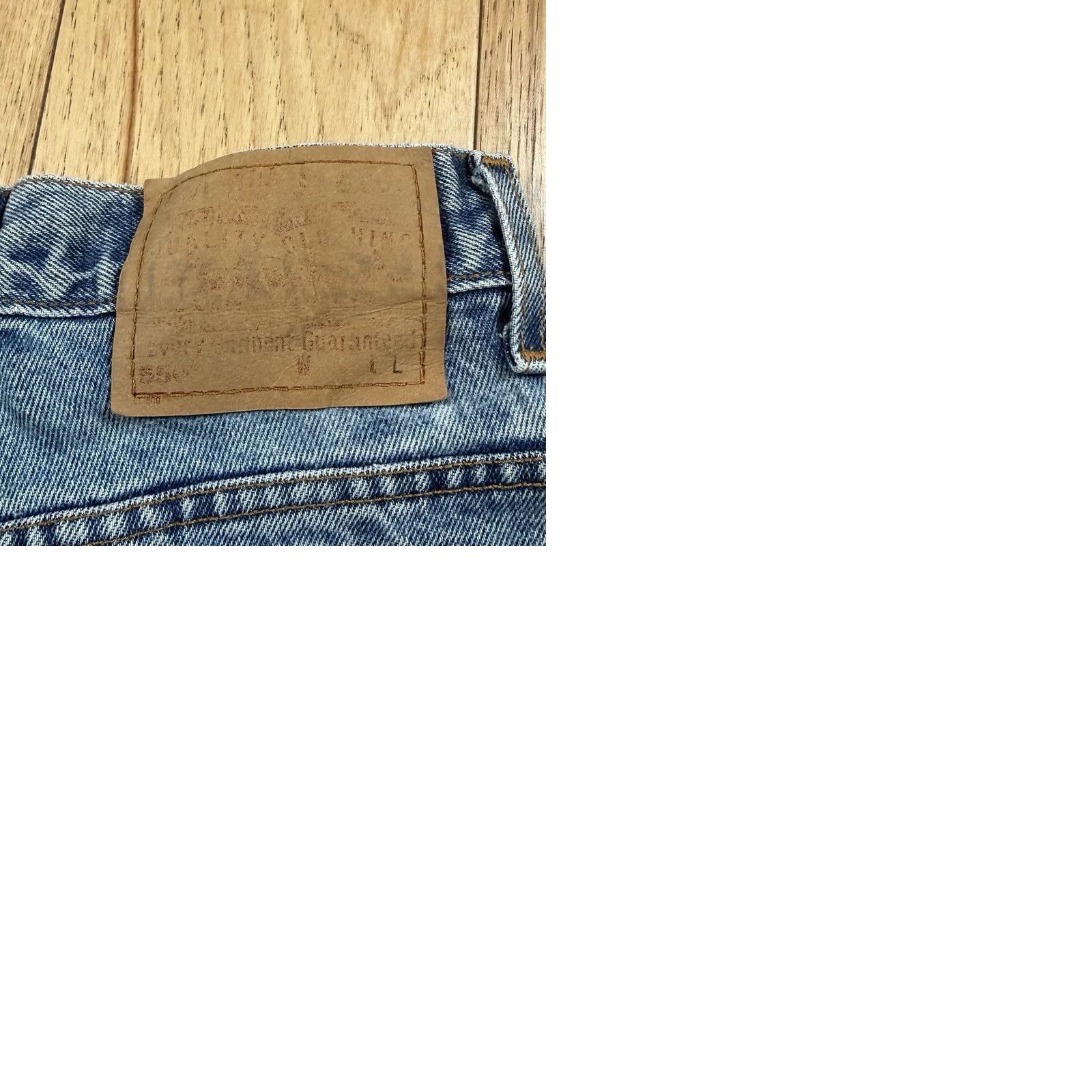 Levi's VINTAGE Levi’s 550 Jeans Womens 6 Light Wash Relaxed Tapered Fit Blue 90s Y2K Pants Mens Womens Girls Size 28" / US 6 / IT 42 - 9 Thumbnail