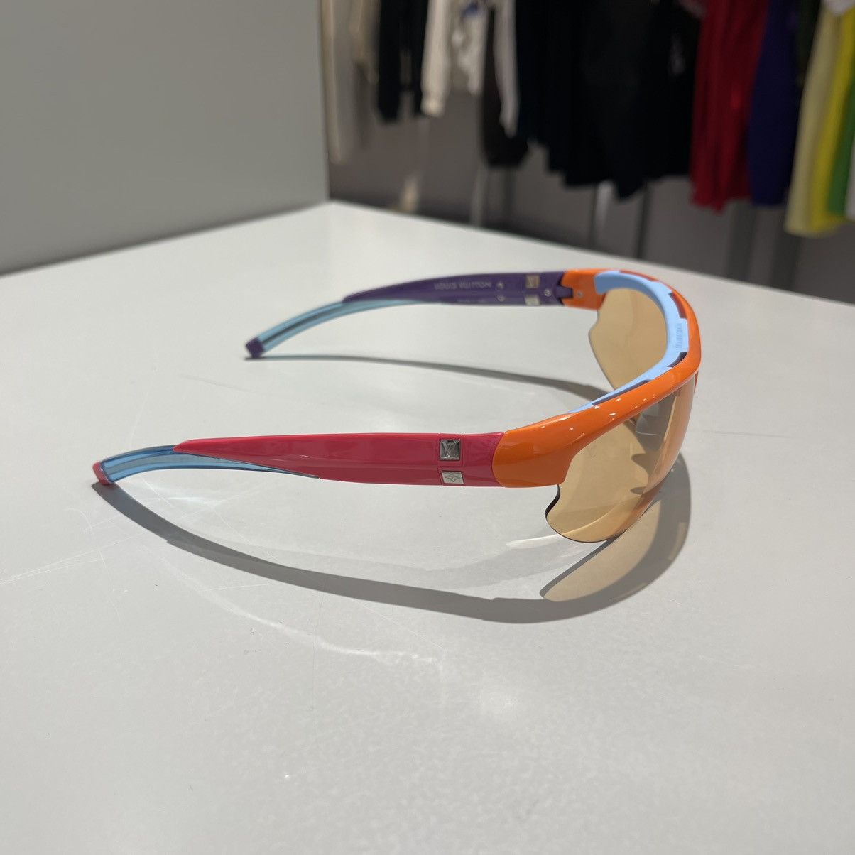 Louis Vuitton Louis Vuitton 4Motion Orange Sunglasses Size ONE SIZE - 2 Thumbnail
