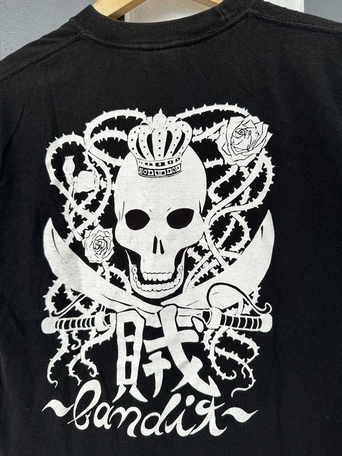 If Six Was Nine × Japanese Brand × Le Grande Bleu (L.G.B.) Y2K UKNOWN BRAND KING SKULL BANDIT PUNK TSHIRT Size US S / EU 44-46 / 1 - 2 Thumbnail