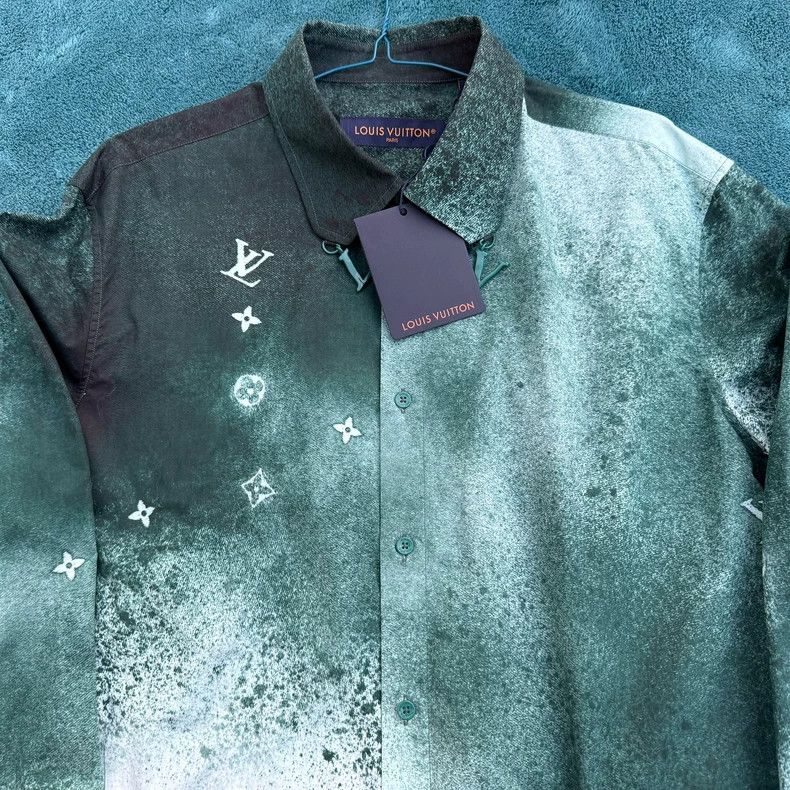 Louis Vuitton Louis Vuitton Gradient render shirt 2502-Nextarrow Size US XL / EU 56 / 4 - 4 Thumbnail