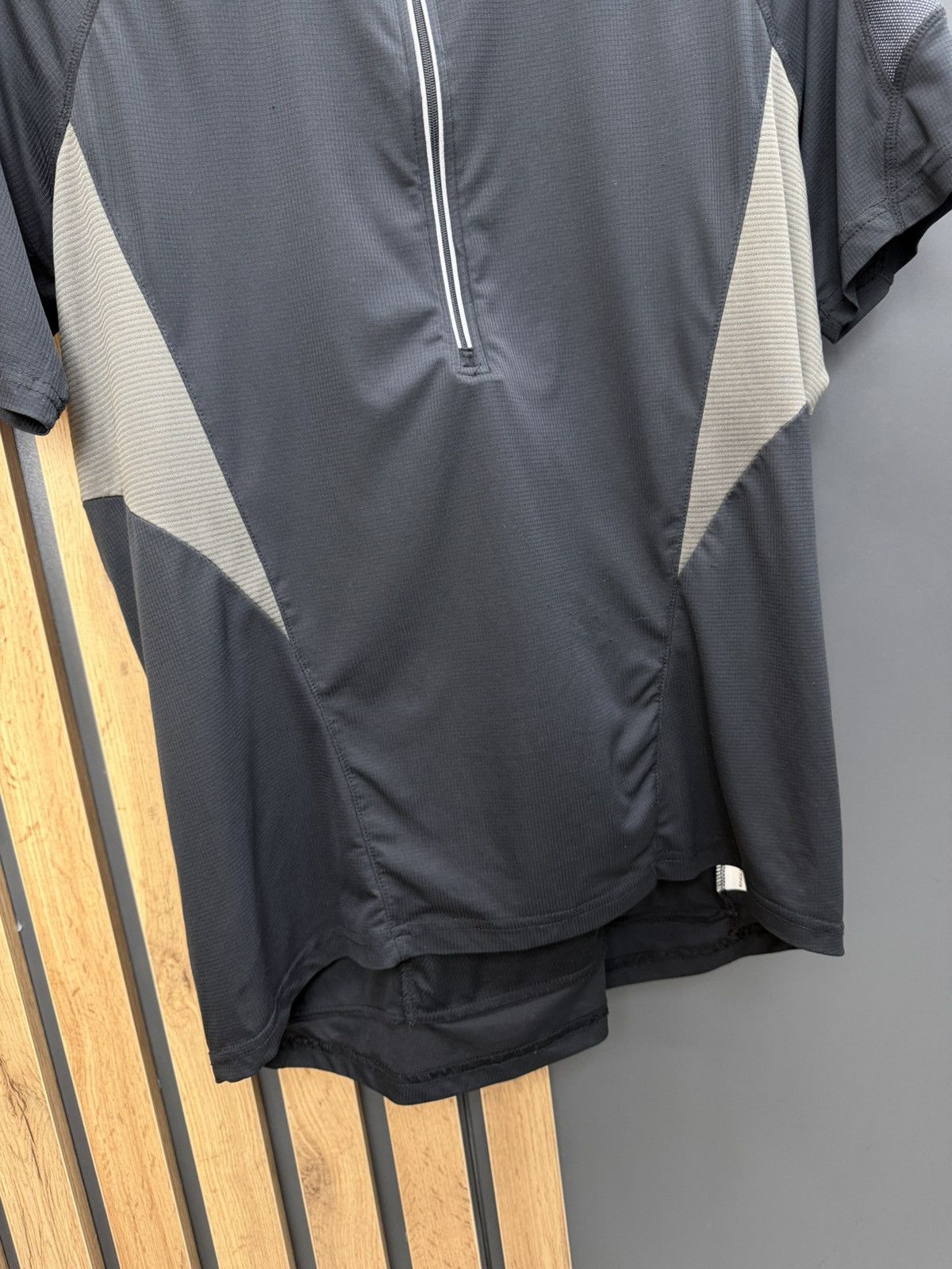 Other Endura Cycling Jersey Half Zip Black Grey Size M Size US M / EU 48-50 / 2 - 4 Thumbnail
