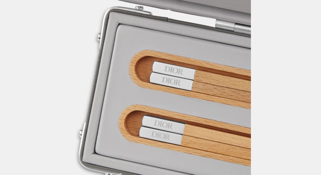 Dior o1w1db10325 2LXCA0 Size: OS / Lock Chopsticks Case in Grey Size ONE SIZE - 4 Thumbnail