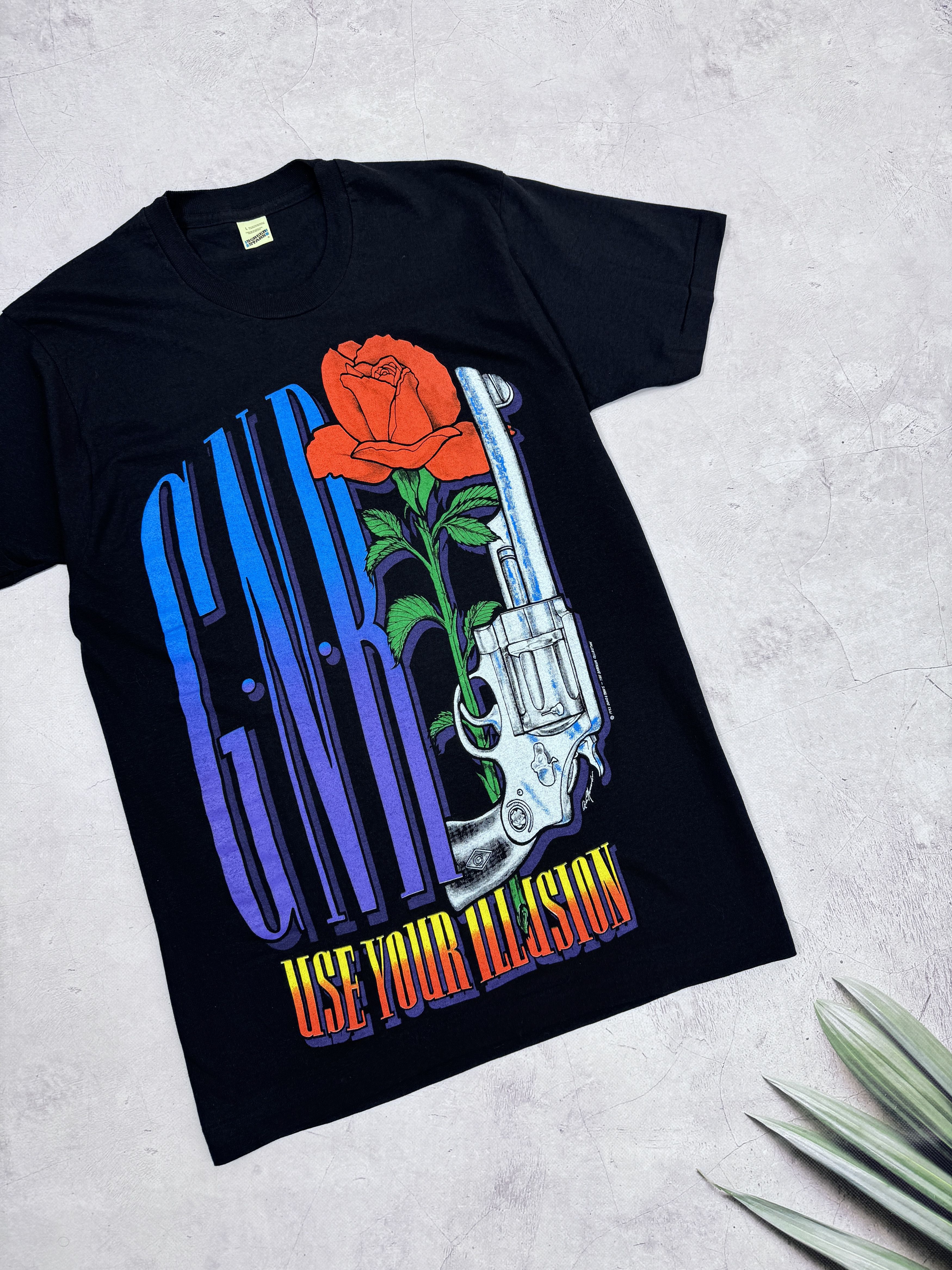 Guns N' Roses Vintage Guns N Roses T-Shirt Use Your Illusion 91/92/93 Size US M / EU 48-50 / 2 - 5 Thumbnail