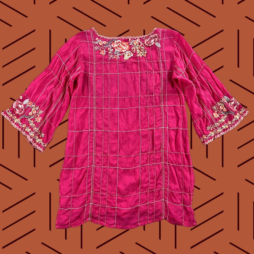Johnny Was Johnny Was Blouse Womens XS Beth Tunic Pink Floral Embroidered Rayon Cupra Size XS / US 0-2 / IT 36-38 - 1 Thumbnail