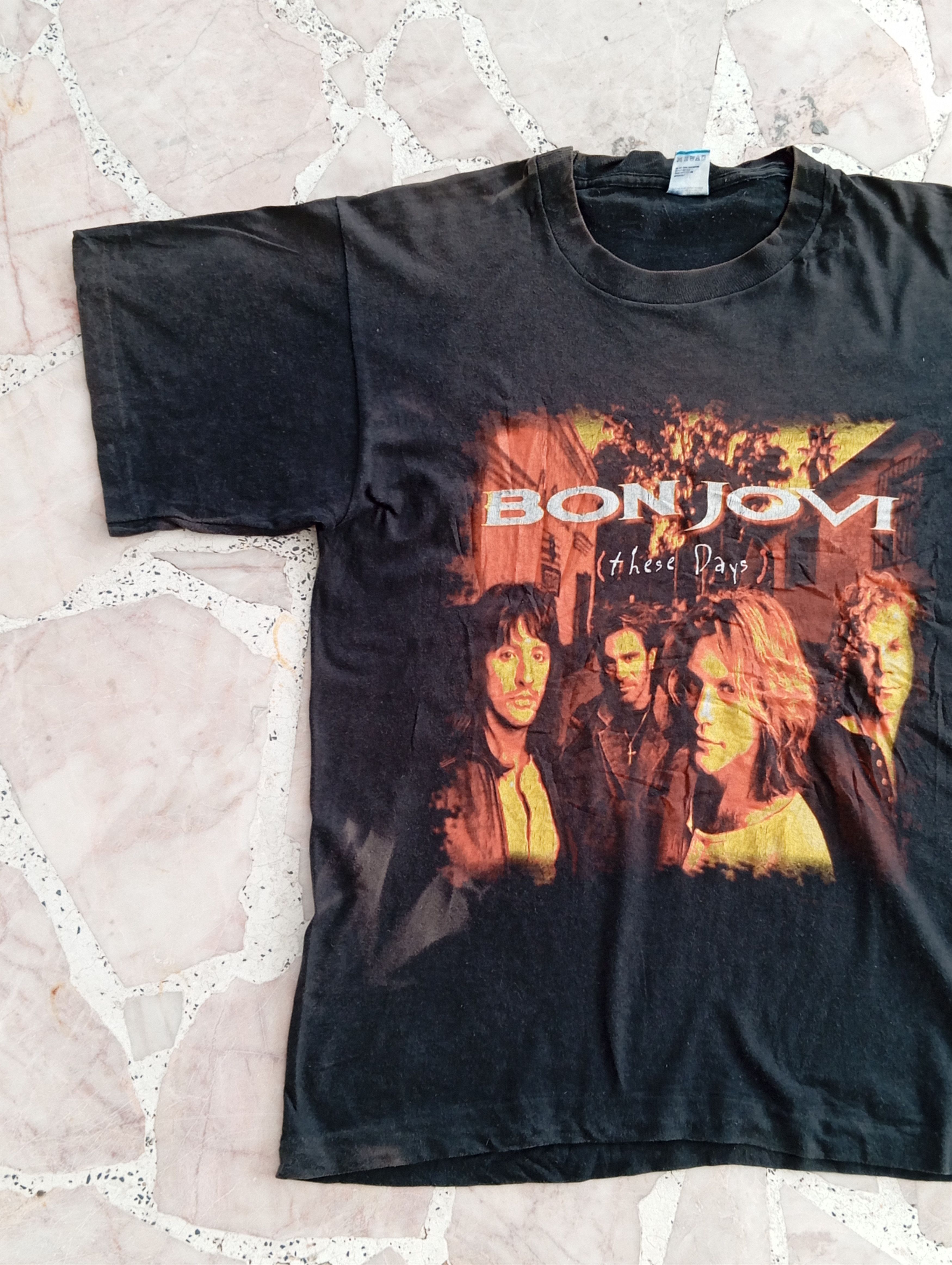 Bon Jovi × Vintage Vintage 90s Bon Jovi These Days Shirt Size US M / EU 48-50 / 2 - 4 Thumbnail