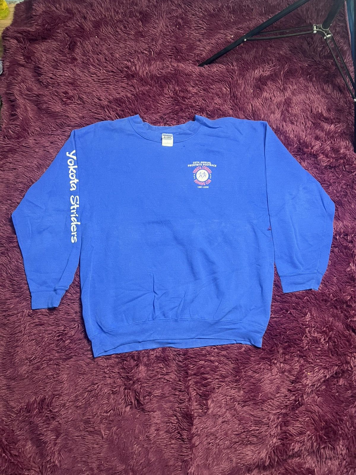 Japanese Brand Vintage2006Yokota Striders Frostbite Footrace Sweatshirt(46) Size US L / EU 52-54 / 3 - 1 Thumbnail