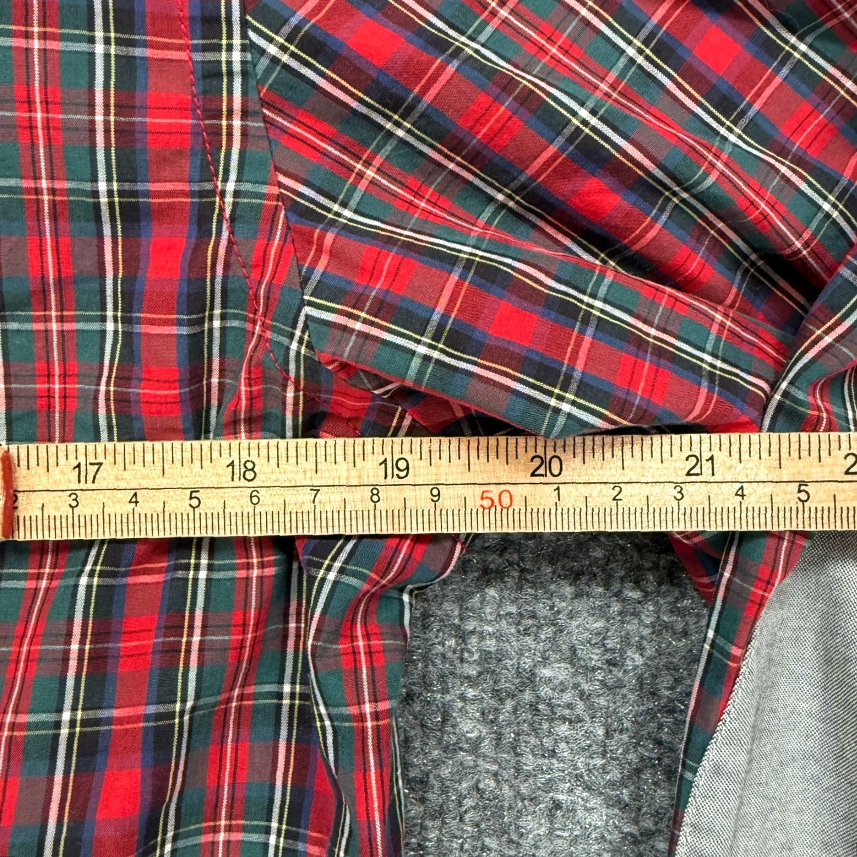 Banana Republic VINTAGE Banana Republic Button-Down Shirt Mens M Red Plaid Slim Fit NEW Size US M / EU 48-50 / 2 - 5 Thumbnail