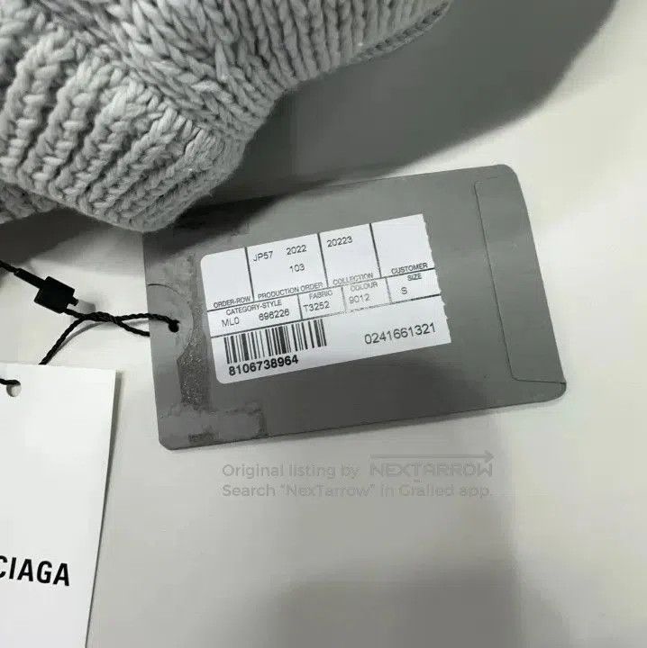 Balenciaga Balenciaga FW22 Embroidered Logo Long Sleeve Sweater. Size US S / EU 44-46 / 1 - 4 Thumbnail