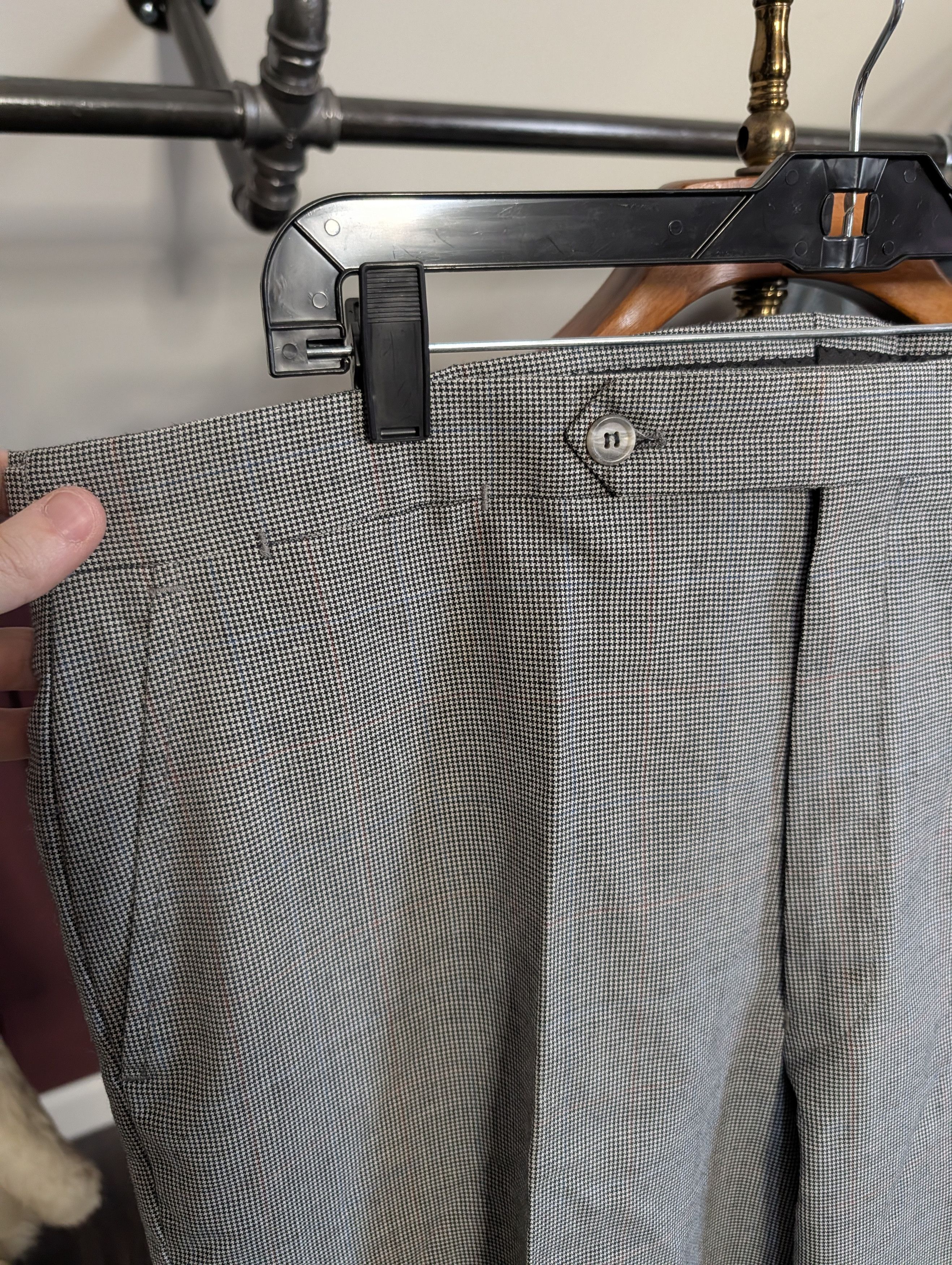 Burberry 2pc gray plaid houndstooth MiUSA mens suit Size 42R - 9 Thumbnail