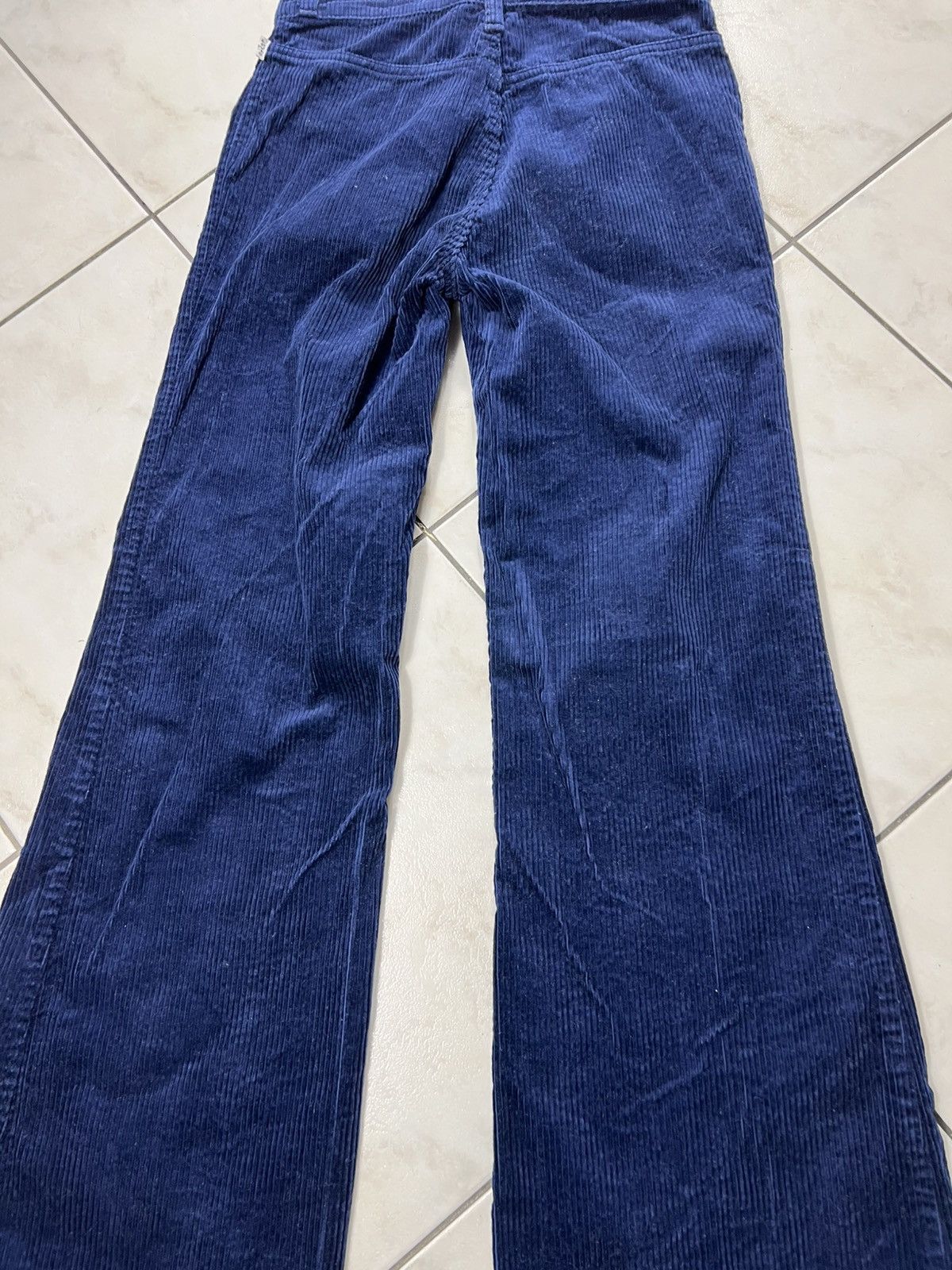 Levi's Vintage 70s Levi’s flared leg low waist y2k corduroy pants Size 27" / US 4 / IT 40 - 13 Thumbnail